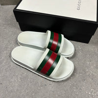 GUCCI SLIDERS - (EU41 / UK7)