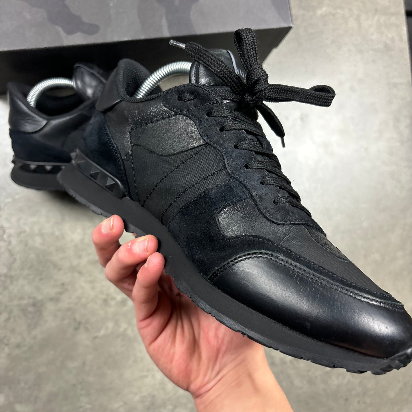 VALENTINO ROCKRUNNERS BLACK (FITS 7/8)