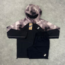 ASICS REFLECTIVE WINDRUNNER JACKET & CORE SHORT SET - BLACK