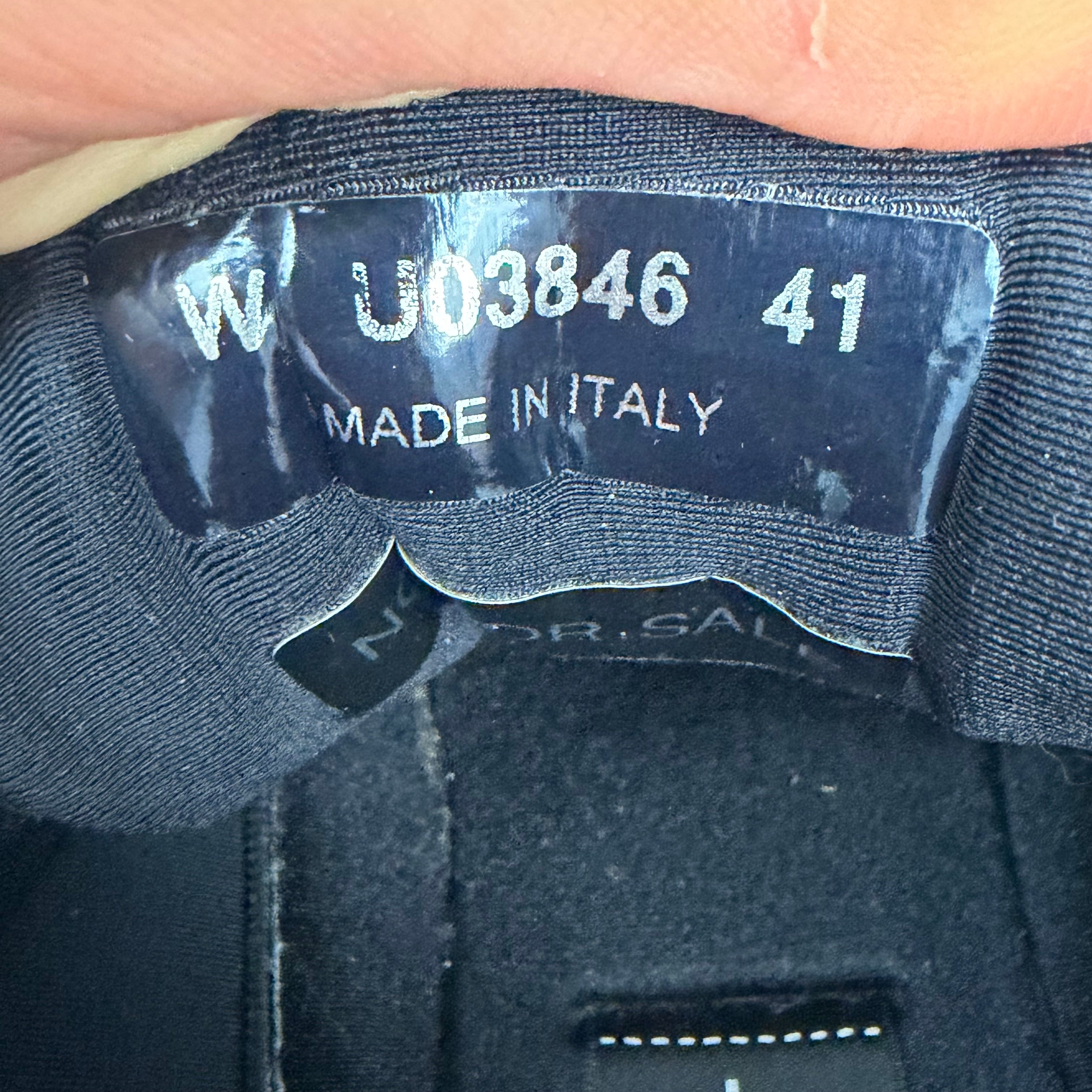 CHANEL RUNNERS -  (EU 41 / UK 7)