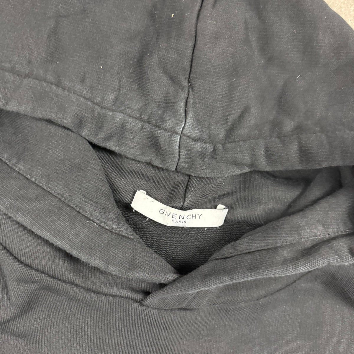 GIVENCHY HOODIE - (M)
