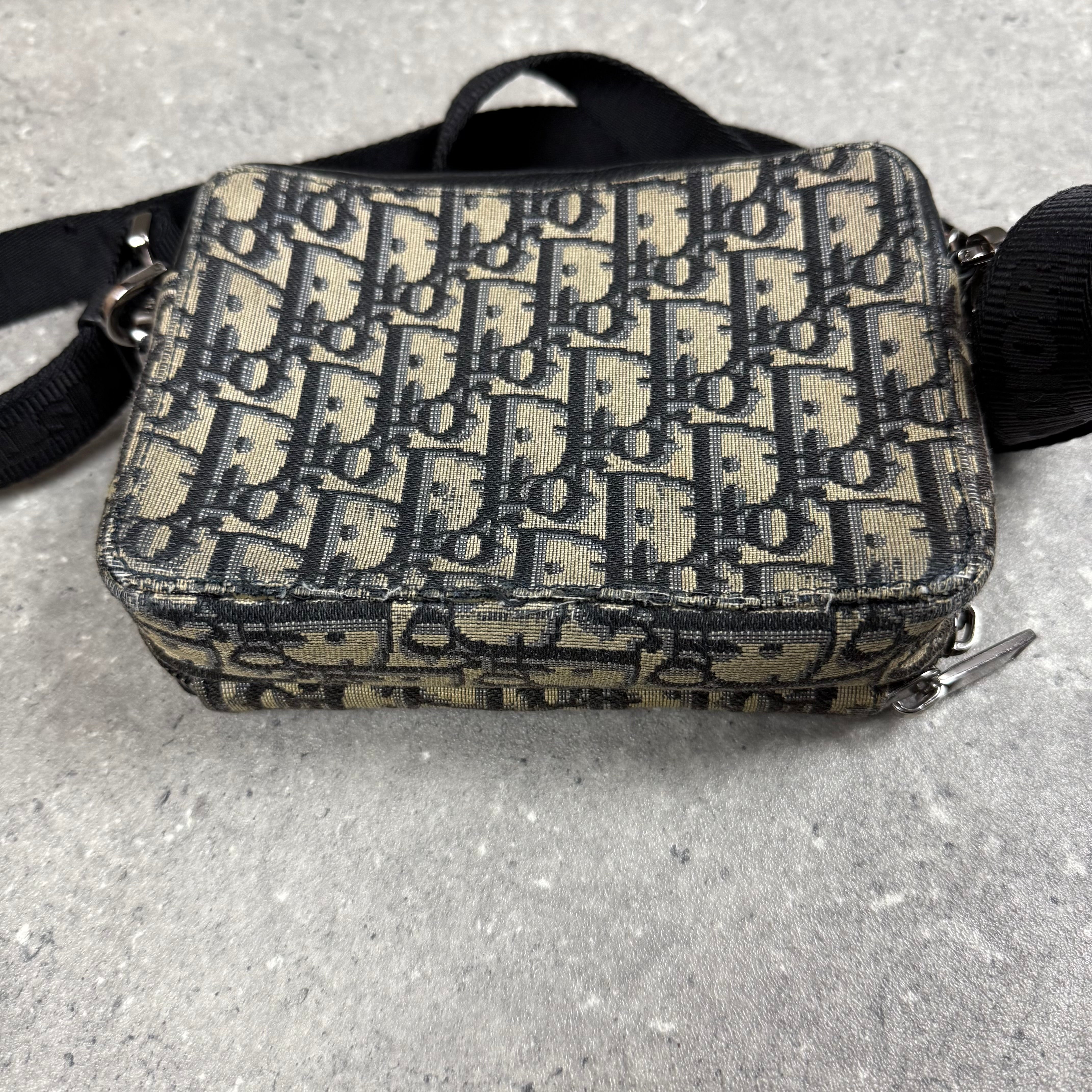 DIOR BEIGE SHOULDER BAG