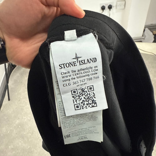 STONE ISLAND SHORTS BLACK - (M)