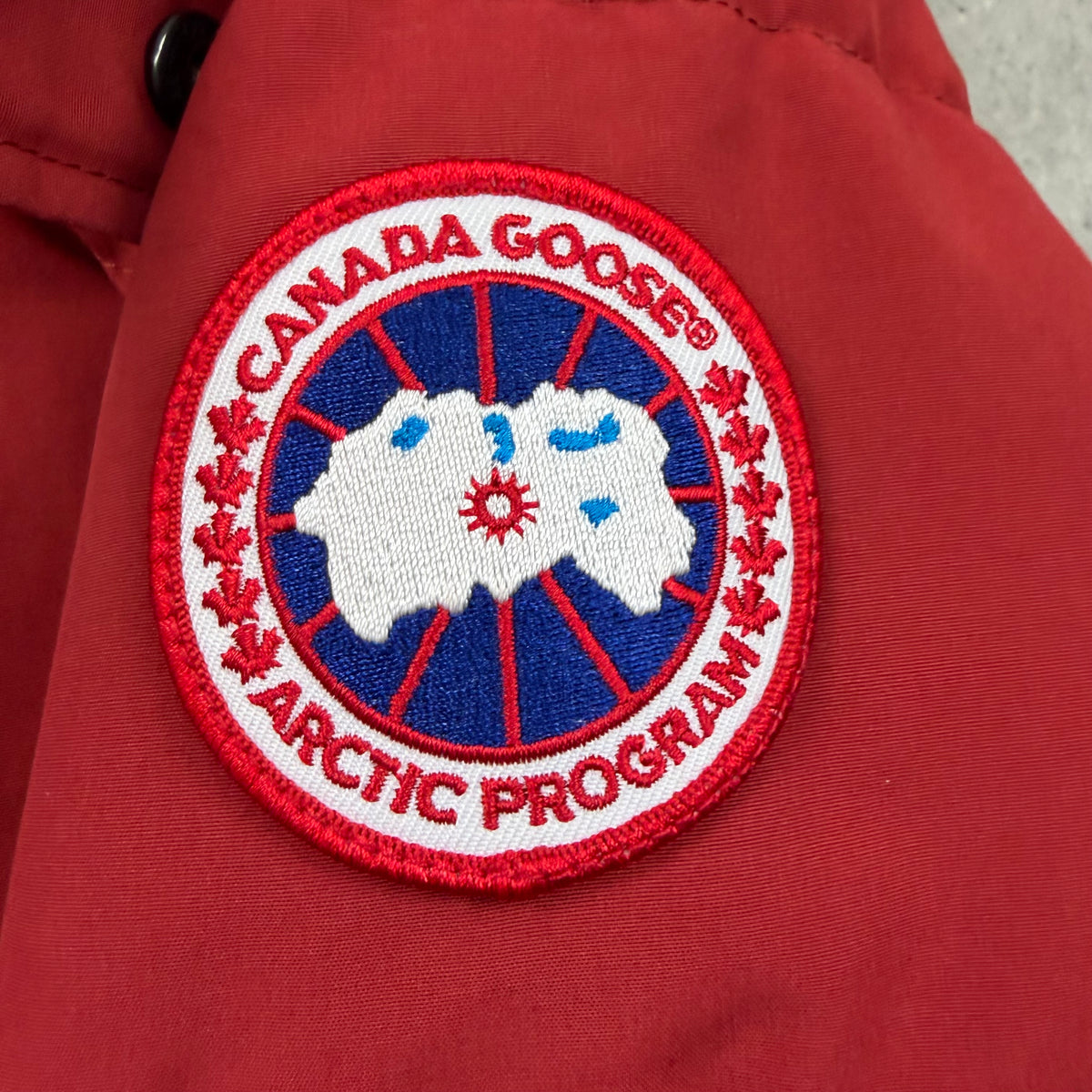 CANADA GOOSE WYNDHAM PARKA RED - (S)