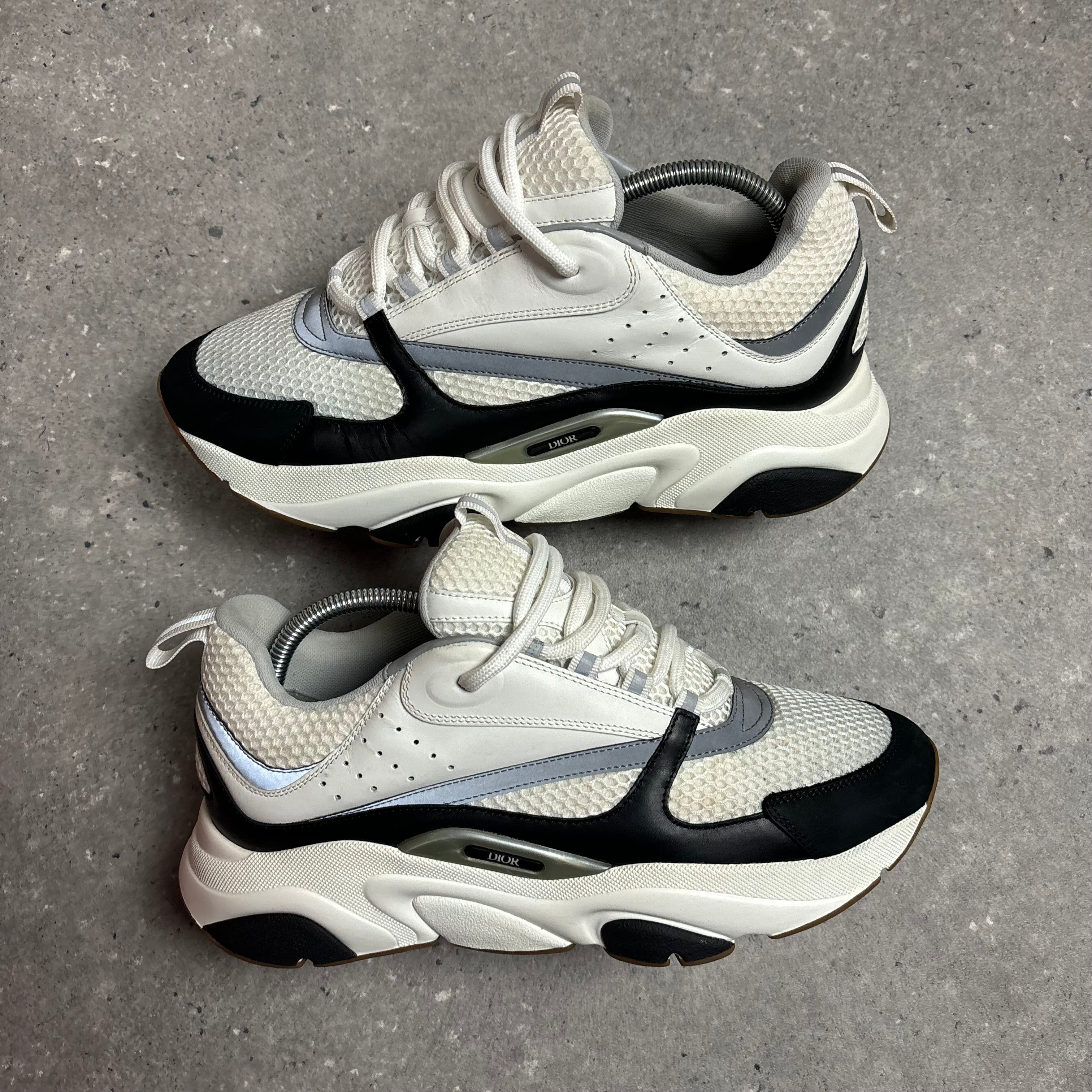 DIOR B22 WHITE/BLACK - (EU 43 / UK 9)