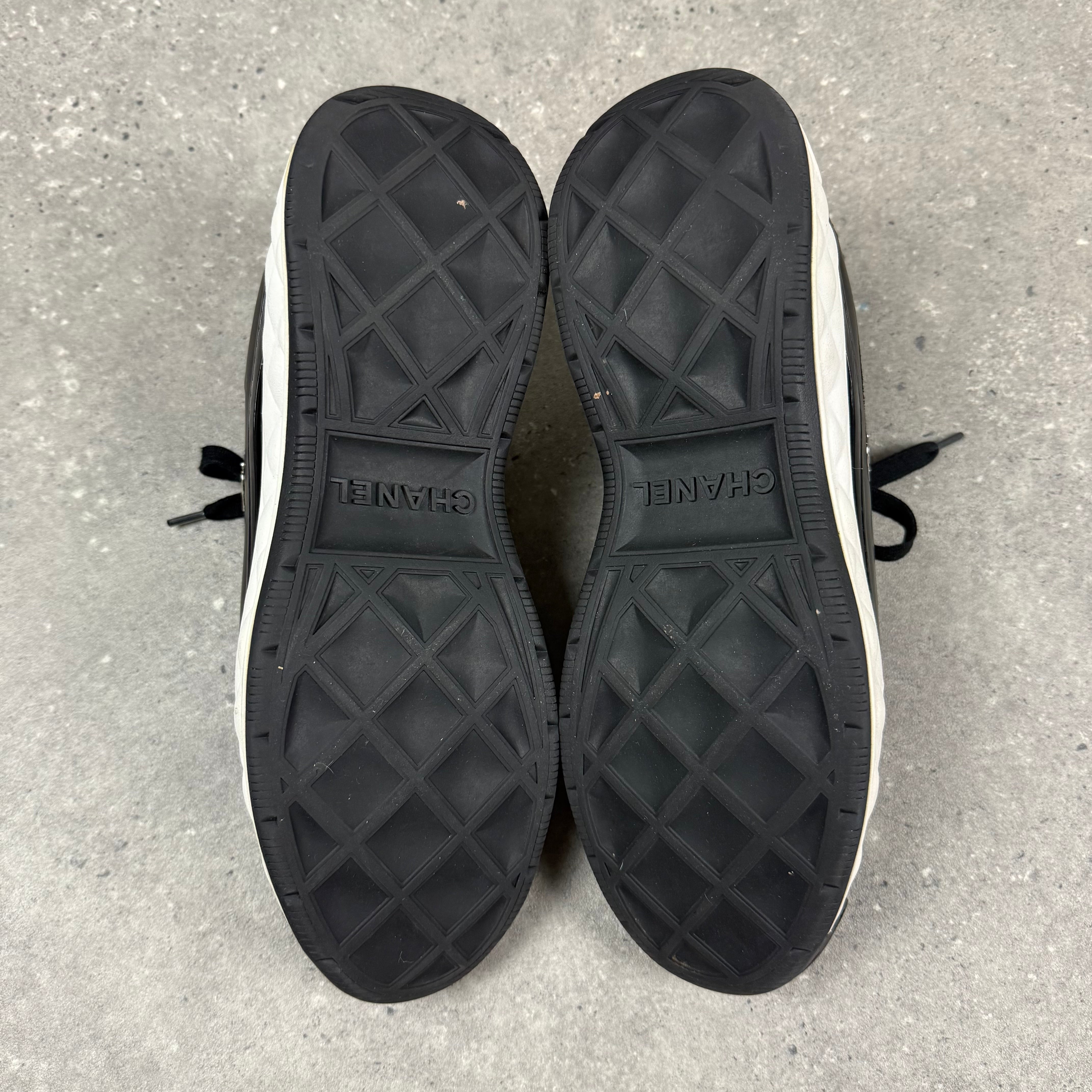 CHANEL RUNNERS -  (EU44 / UK10)