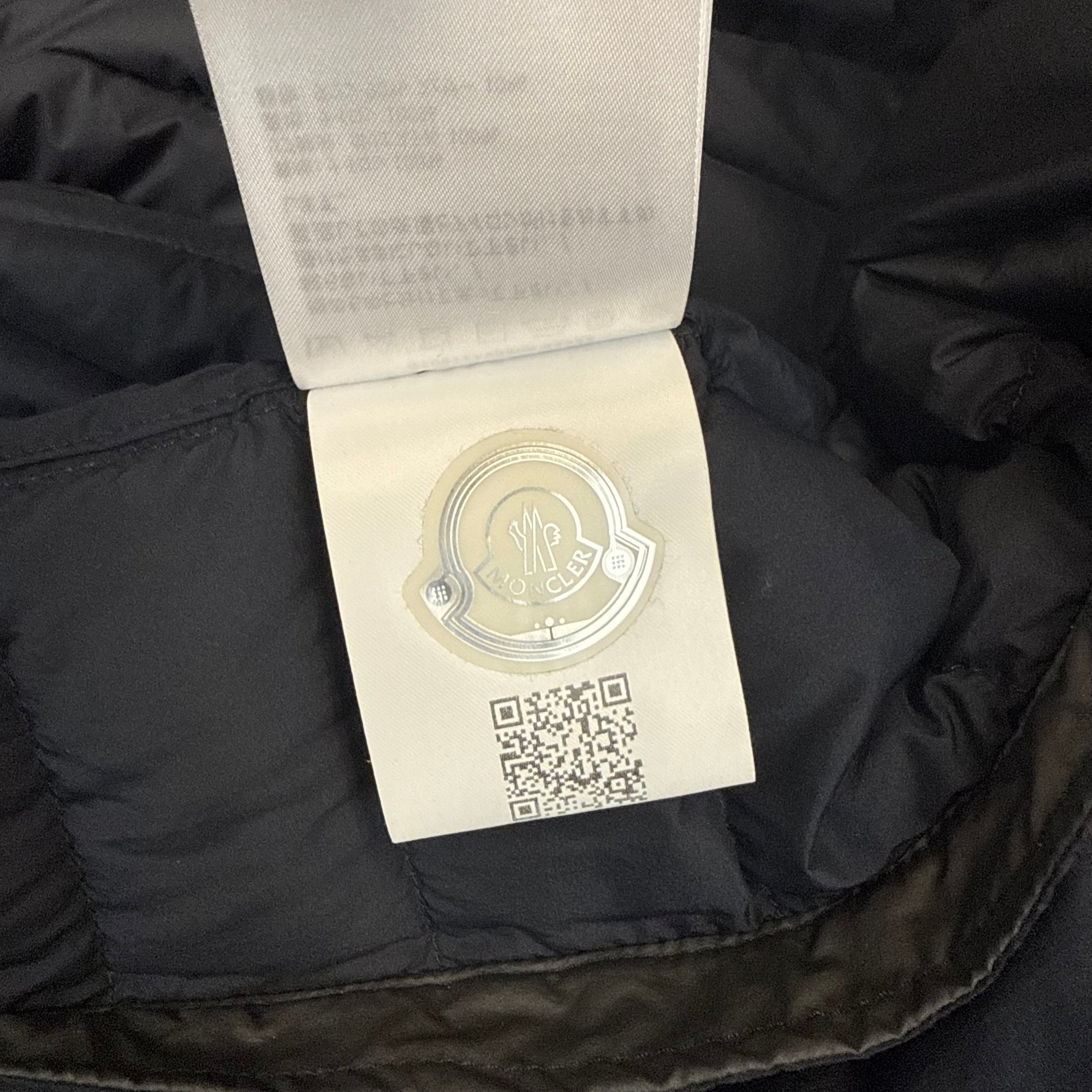 MONCLER EUS JACKET BLACK - 2 (S)
