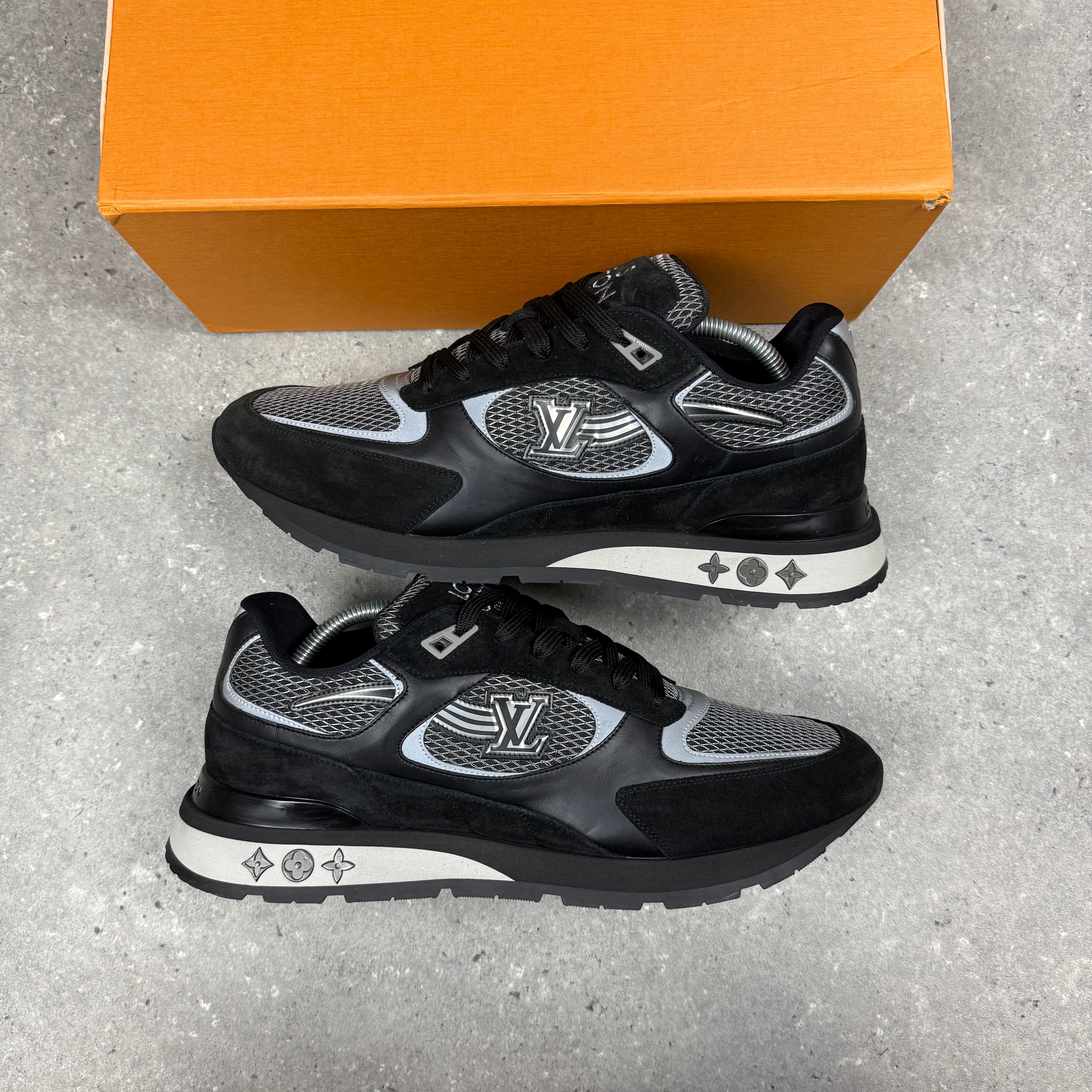 LOUIS VUITTON RUNAWAYS BLACK - EU 43.5 (FITS UK 10.5)