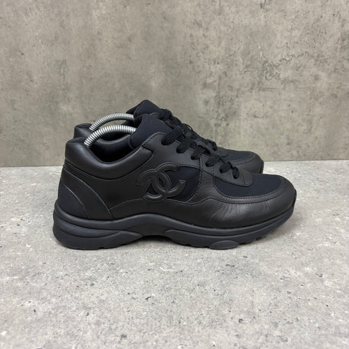 CHANEL RUNNERS -  (EU 41 / UK 7)