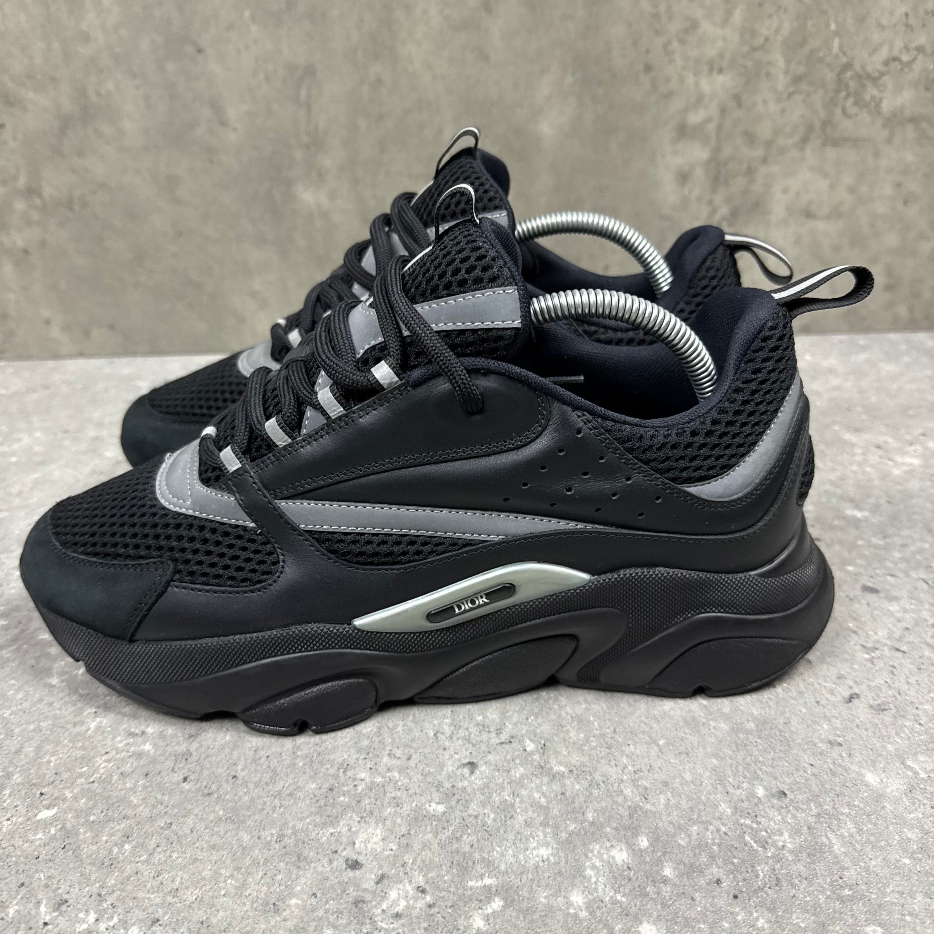 DIOR B22 BLACK - (EU42 / UK8)