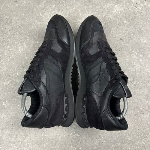 VALENTINO ROCKRUNNER BLACK - (EU42 / UK8)