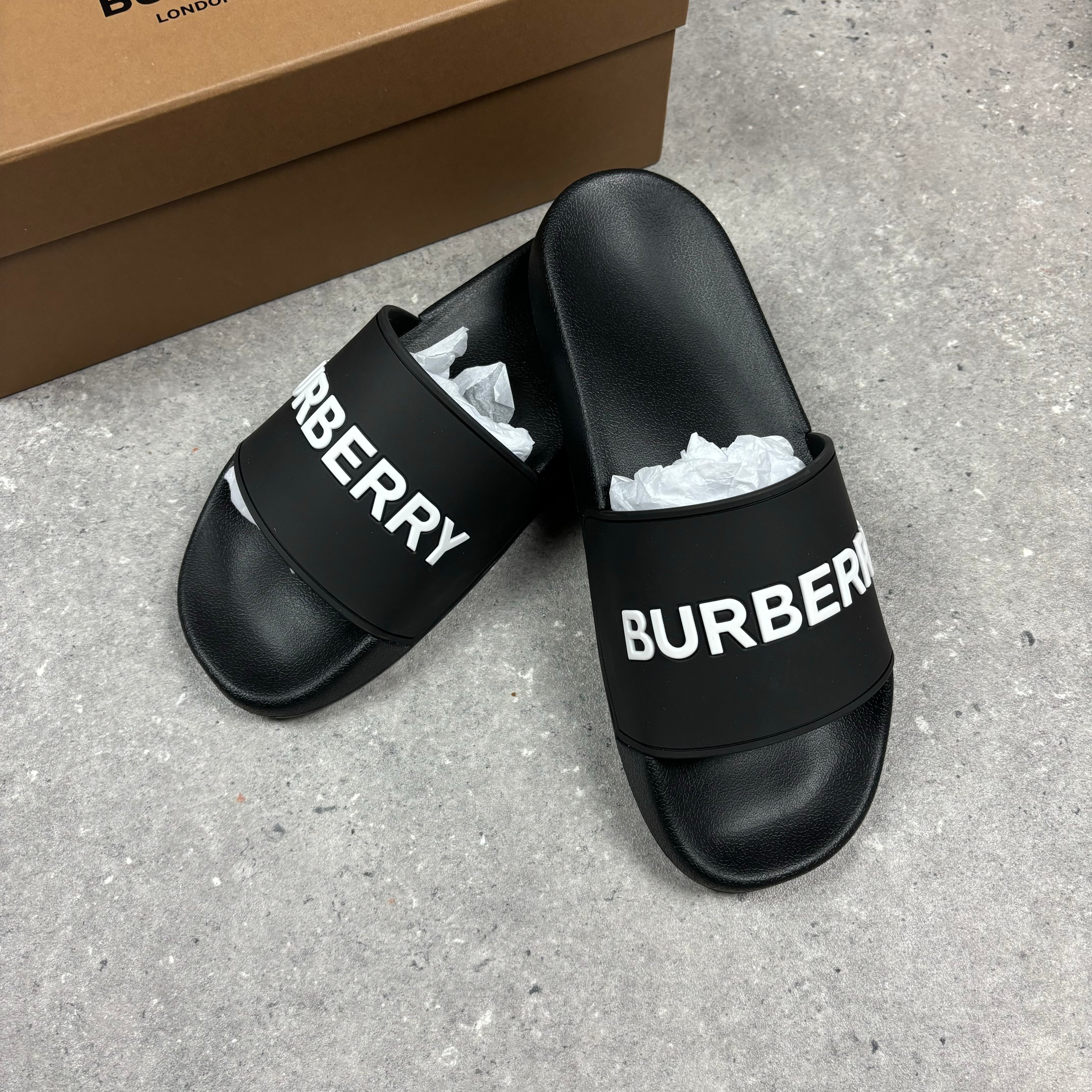 BURBERRY SLIDES
