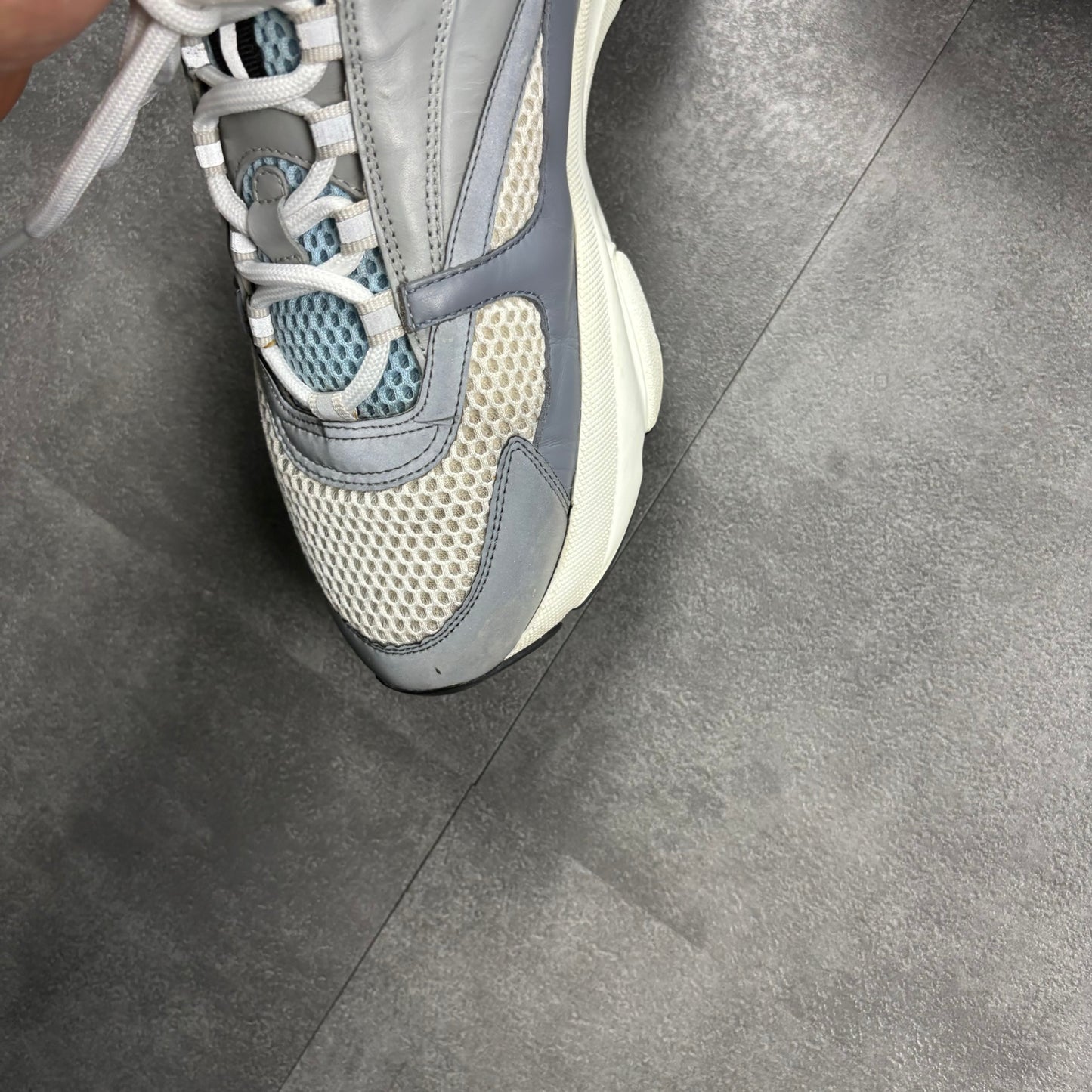 DIOR B22 TRAINERS - BABY BLUE (FITS 7)