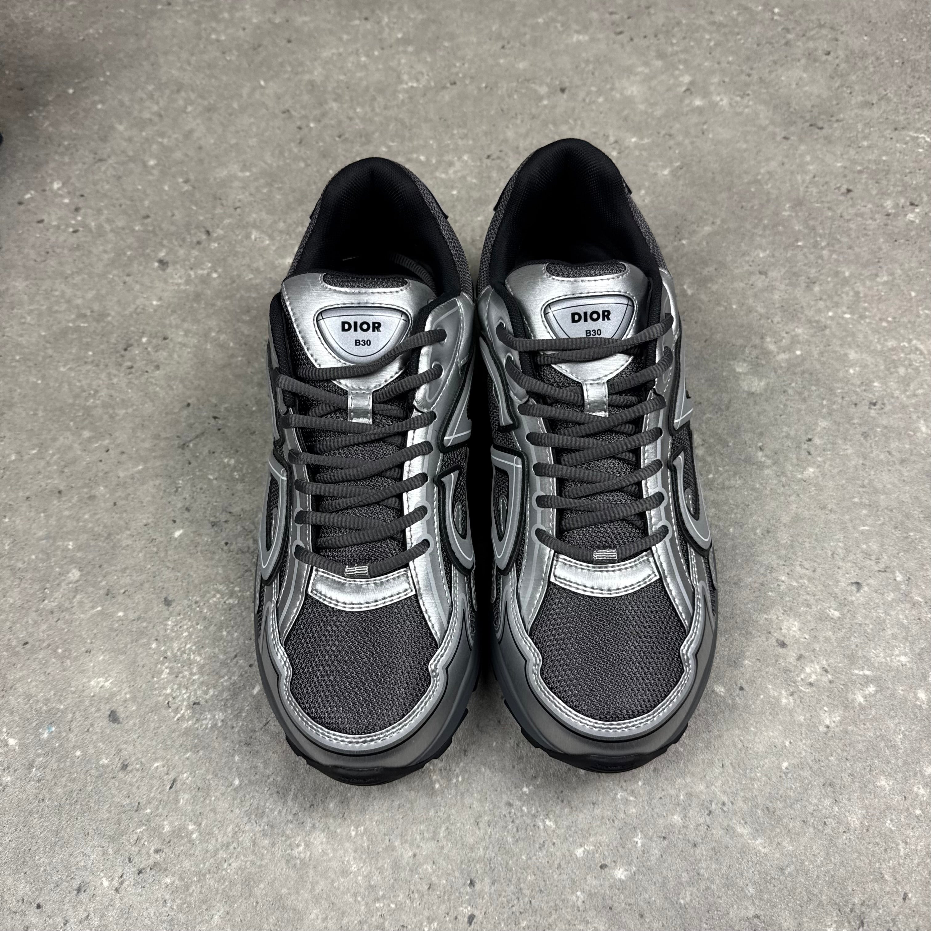 DIOR B30 GREY/SILVER - (EU42 / UK8)