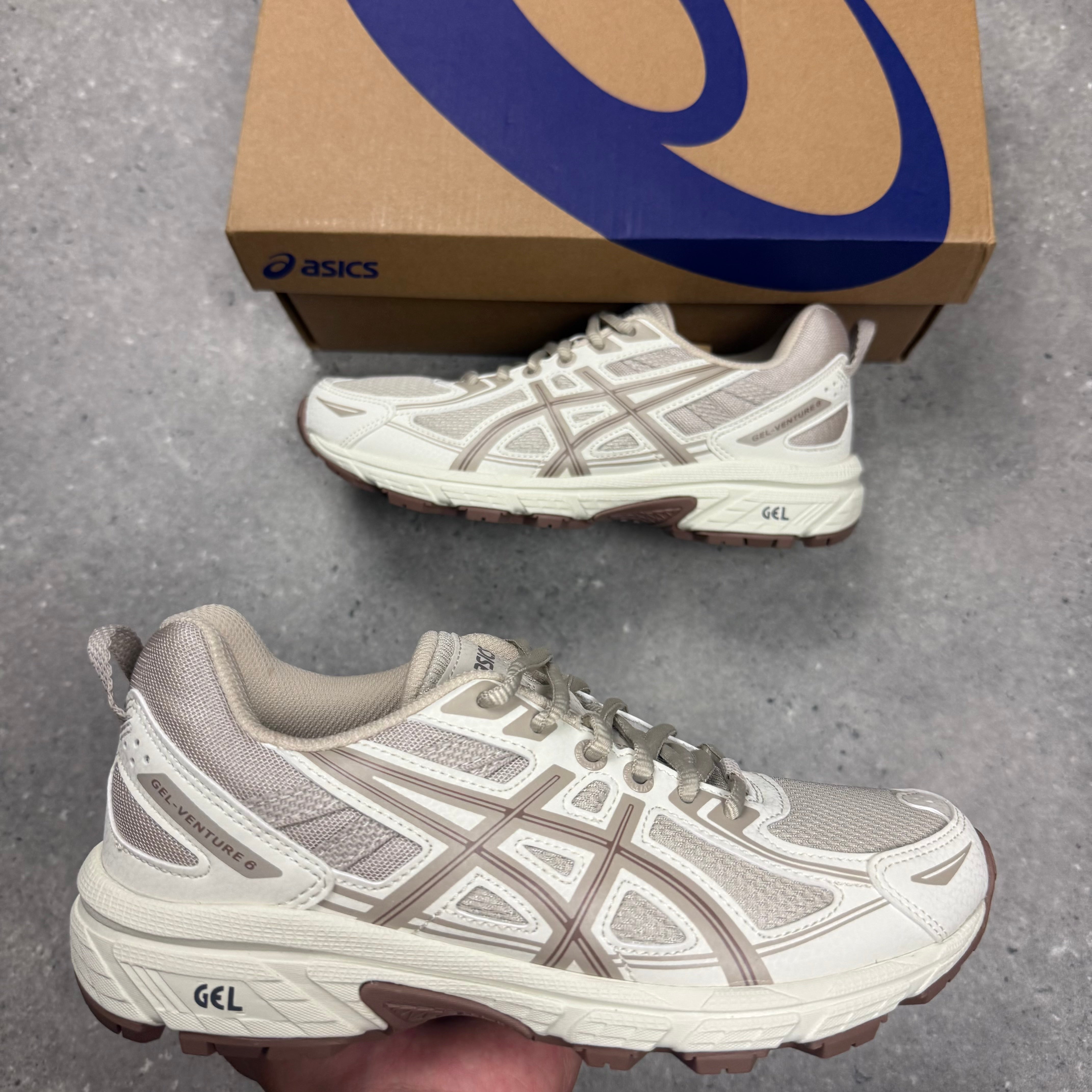 ASICS GEL VENTURE 6 - OATMEAL CREAM
