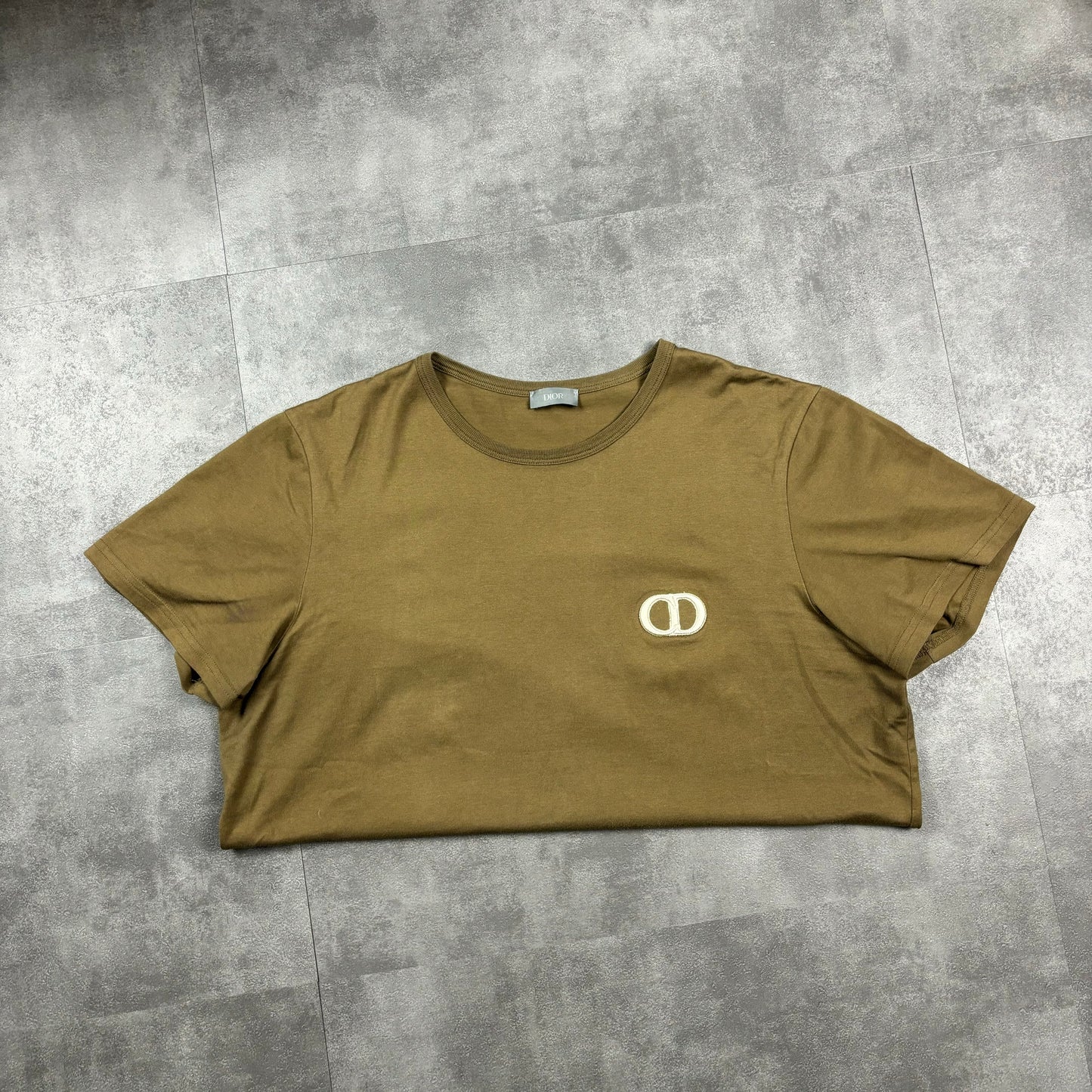 DIOR T-SHIRT - OLIVE (FITS LARGE)