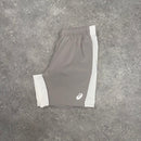 ASICS CORE SHORTS - MOONROCK / OATMEAL