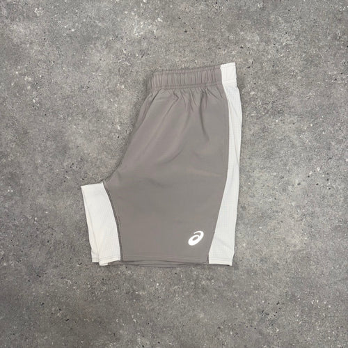 ASICS CORE SHORTS - MOONROCK / OATMEAL