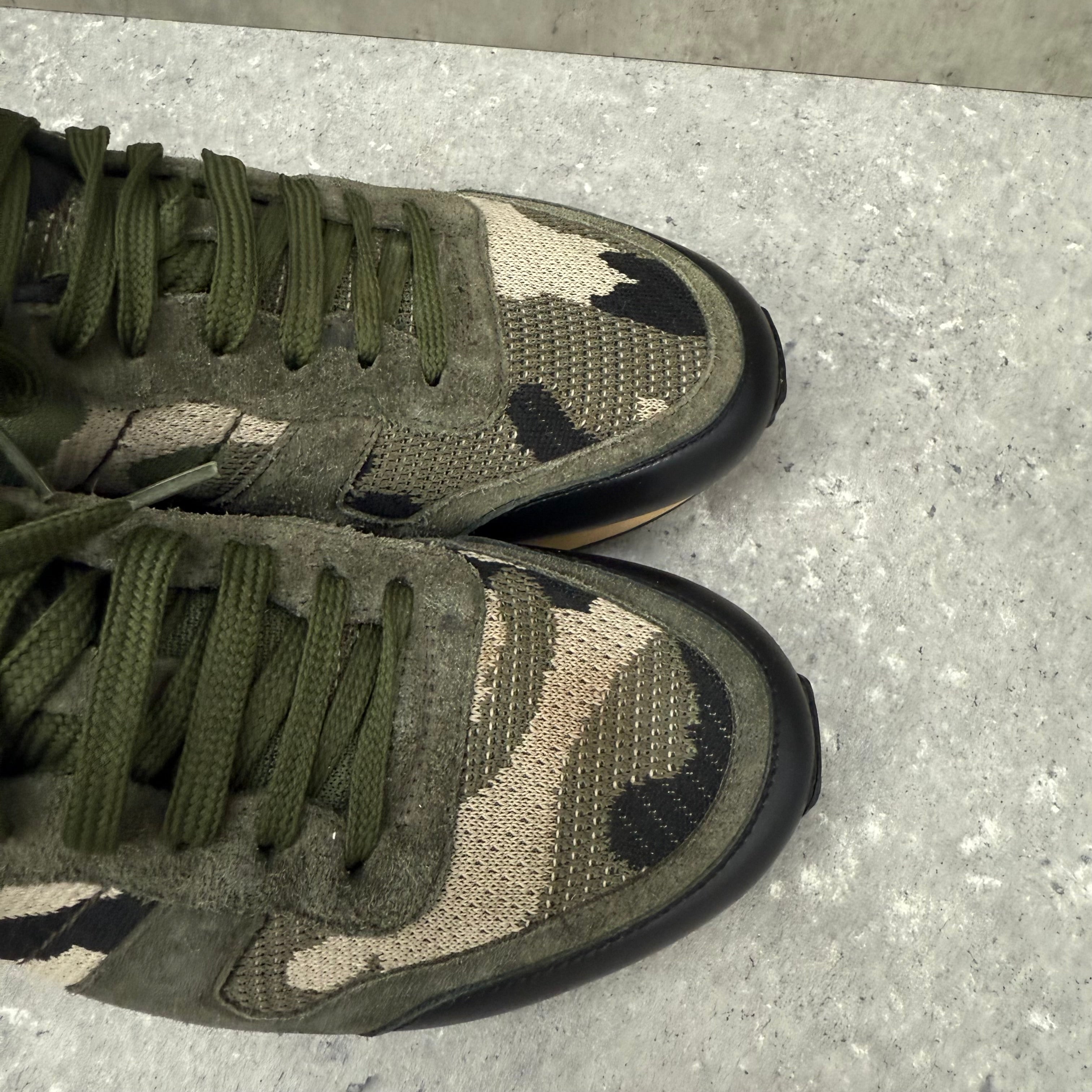 VALENTINO ROCKRUNNER KHAKI - (EU41.5 / UK7.5)