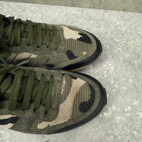 VALENTINO ROCKRUNNER KHAKI - (EU41.5 / UK7.5)