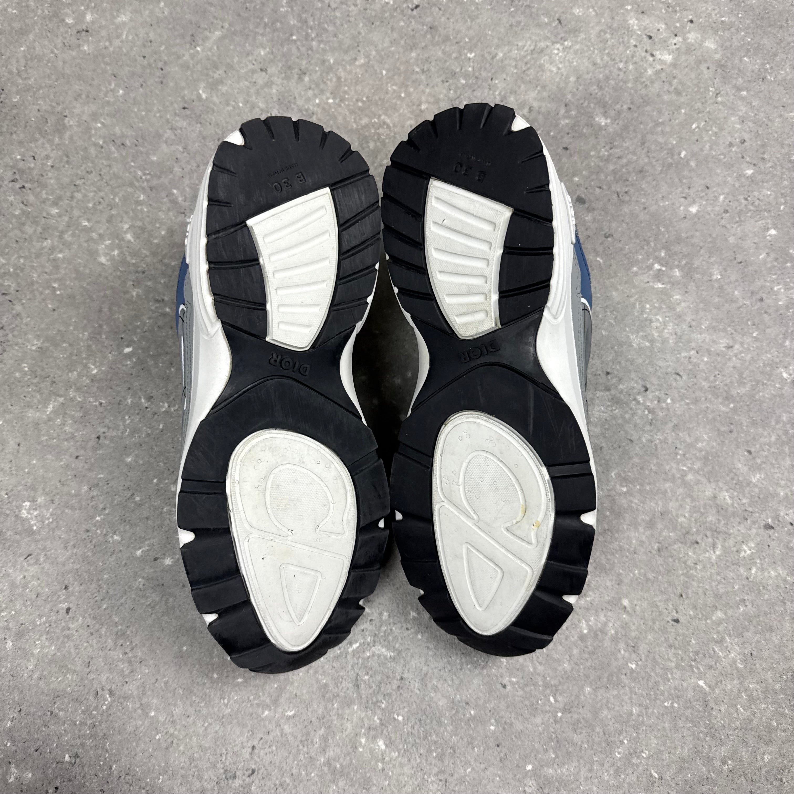 DIOR B30 LIGHT BLUE - (EU 41 / UK 7)