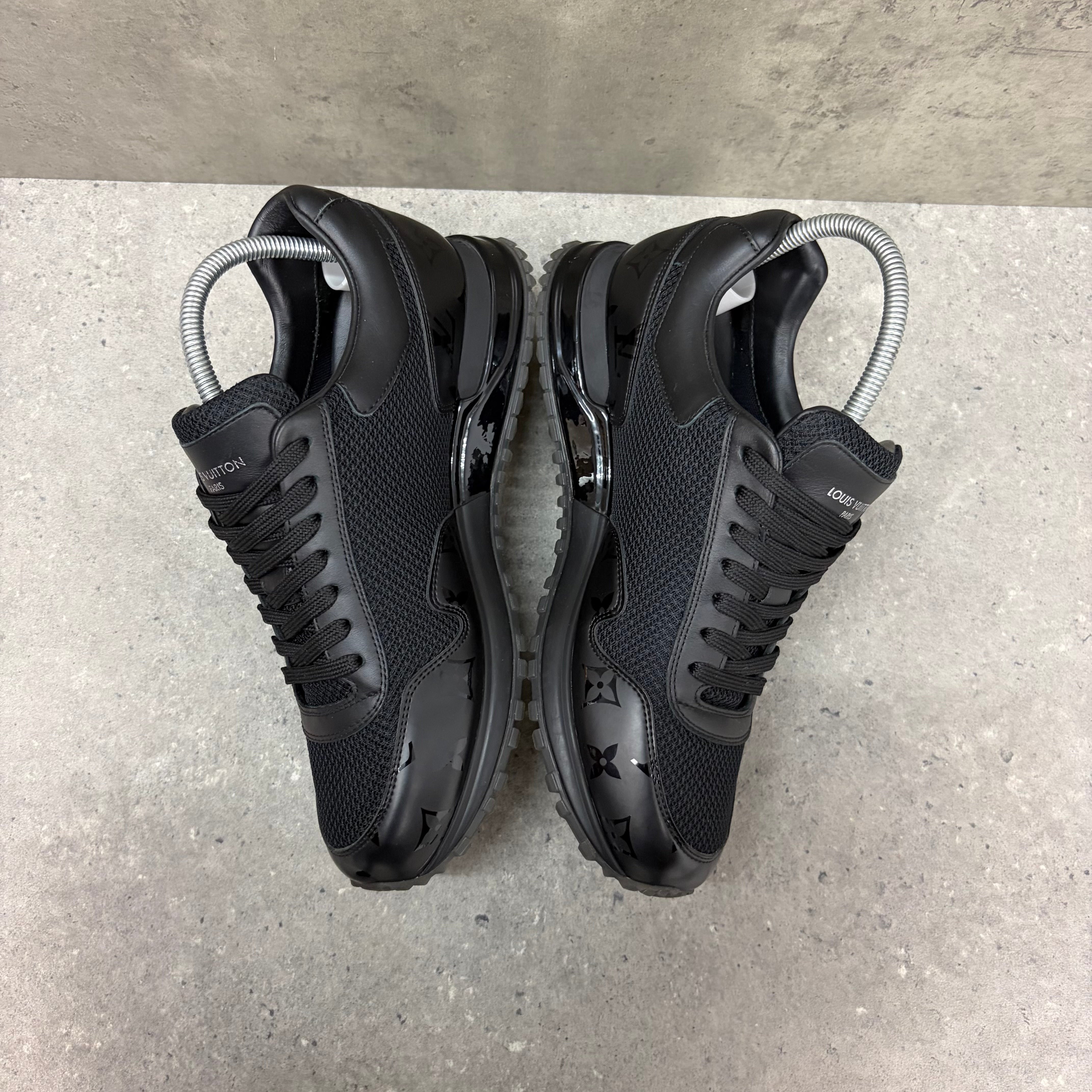 LOUIS VUITTON RUNAWAYS BLACK -  (EU41 / UK7)