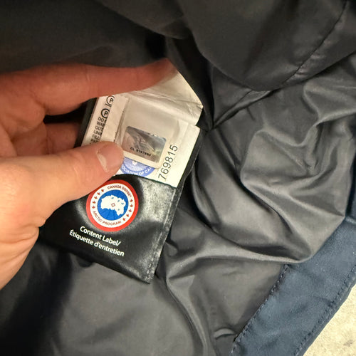 CANADA GOOSE WOMEN’S CHELSEA PARKA NAVY - (S)