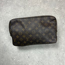 LOUIS VUITTON WASH BAG
