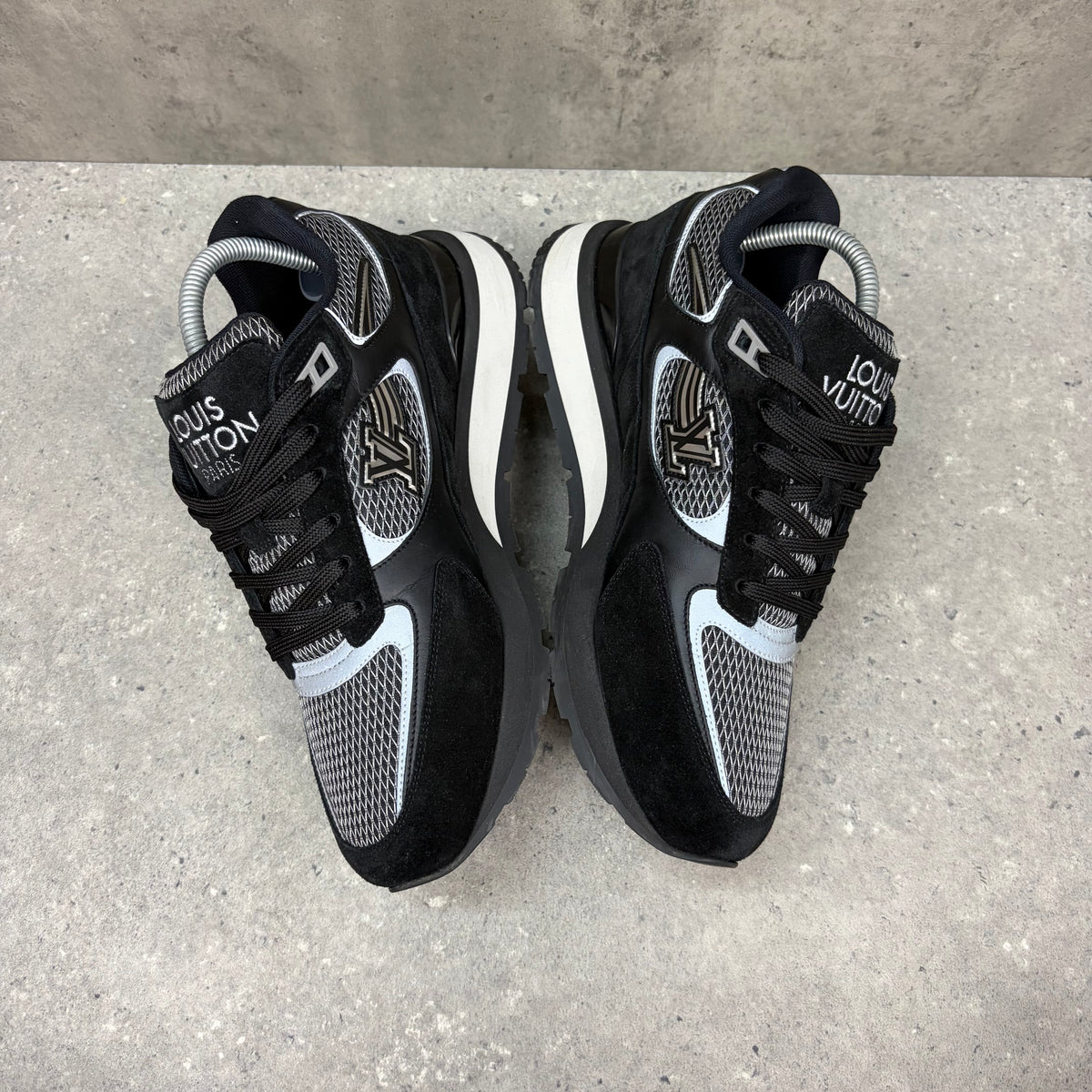 LOUIS VUITTON RUNAWAY BLACK - (EU40 / UK6)