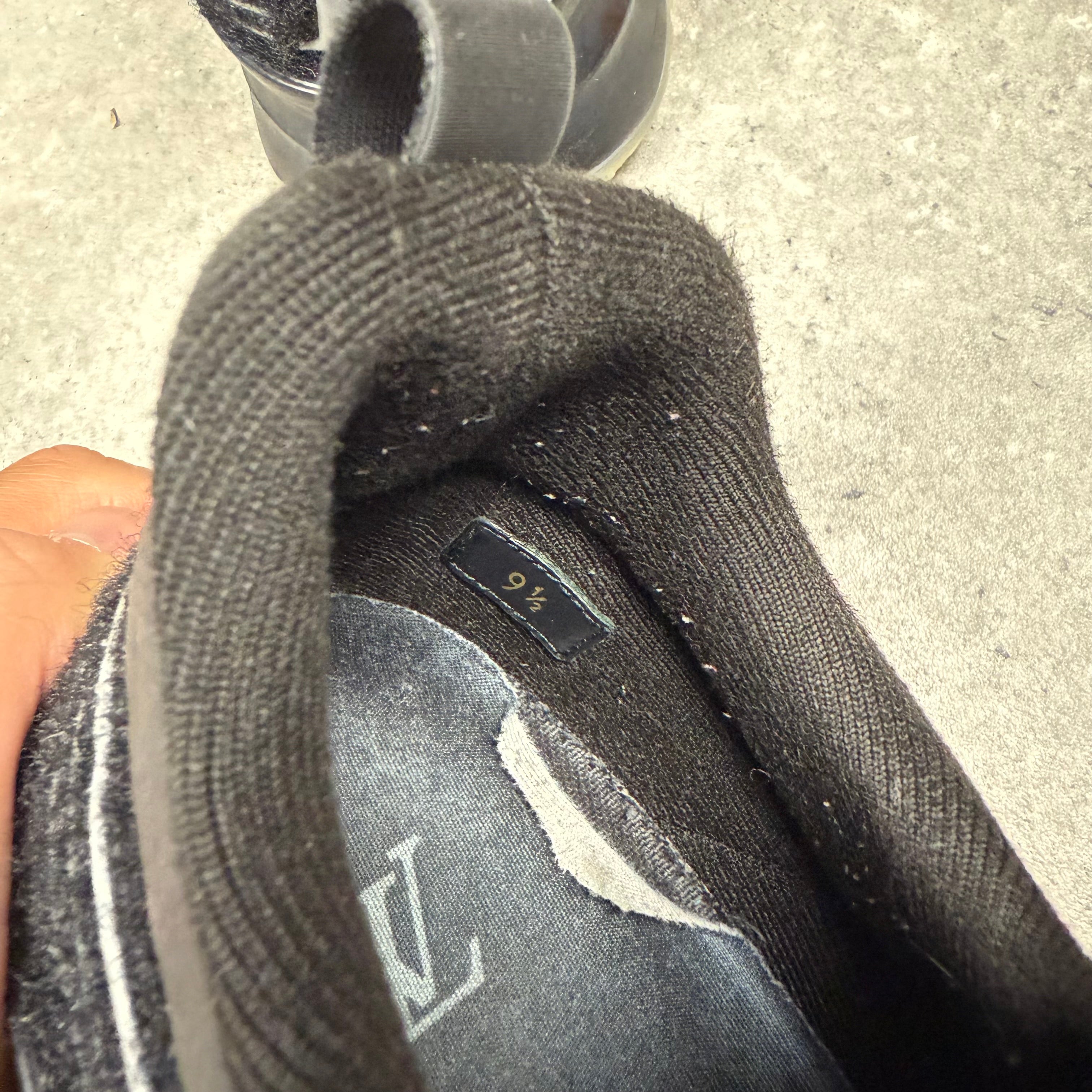 LOUIS VUITTON VNR GREY - EU 43.5 (FITS UK 10.5)