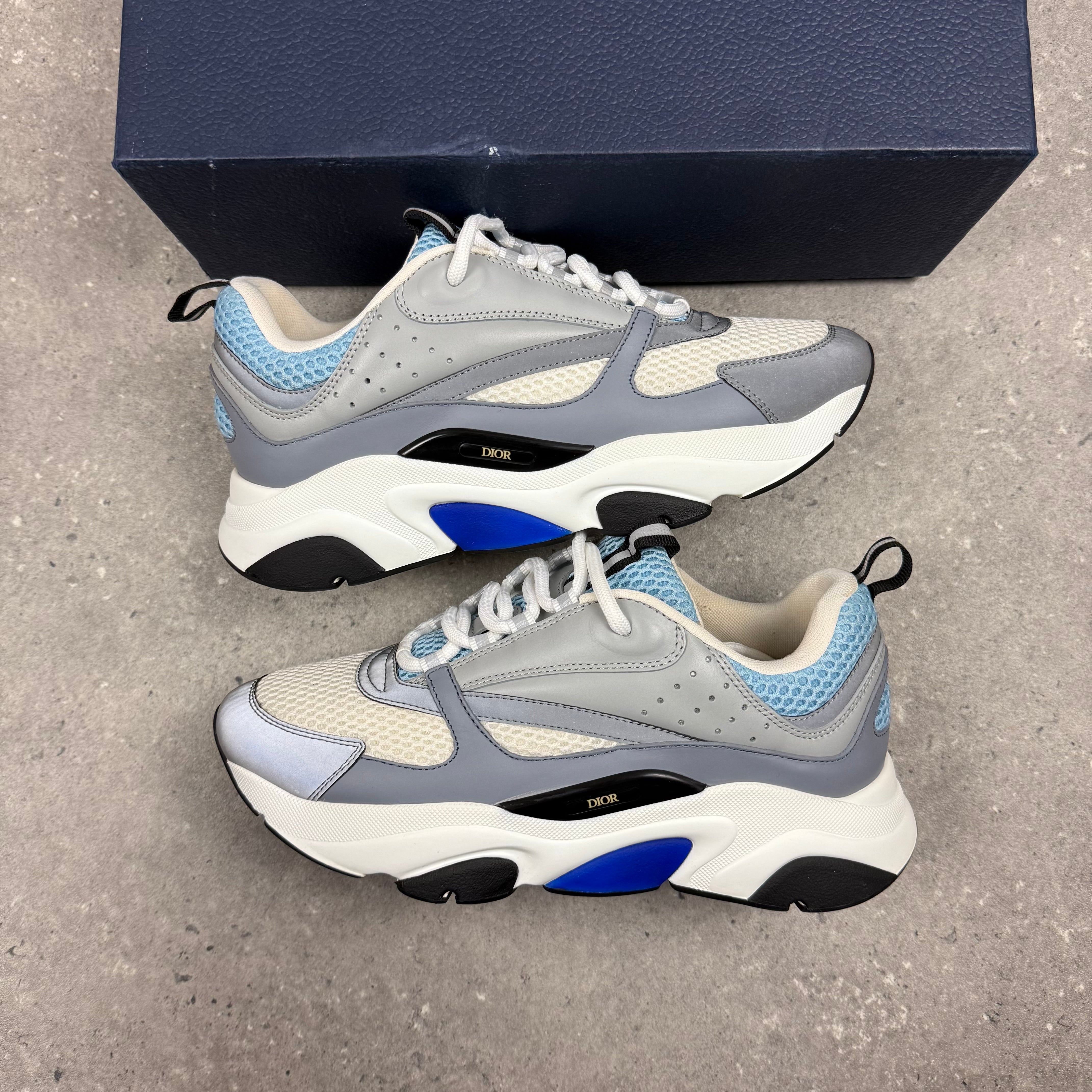 DIOR B22 BABY BLUE - (EU 41 / UK 7)