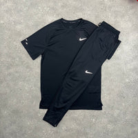 NIKE ADV STRIDE T-SHIRT & PANT SET - BLACK