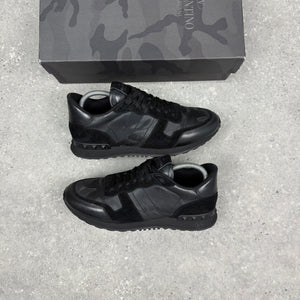 VALENTINO ROCKRUNNER BLACK - (EU42 / UK8)