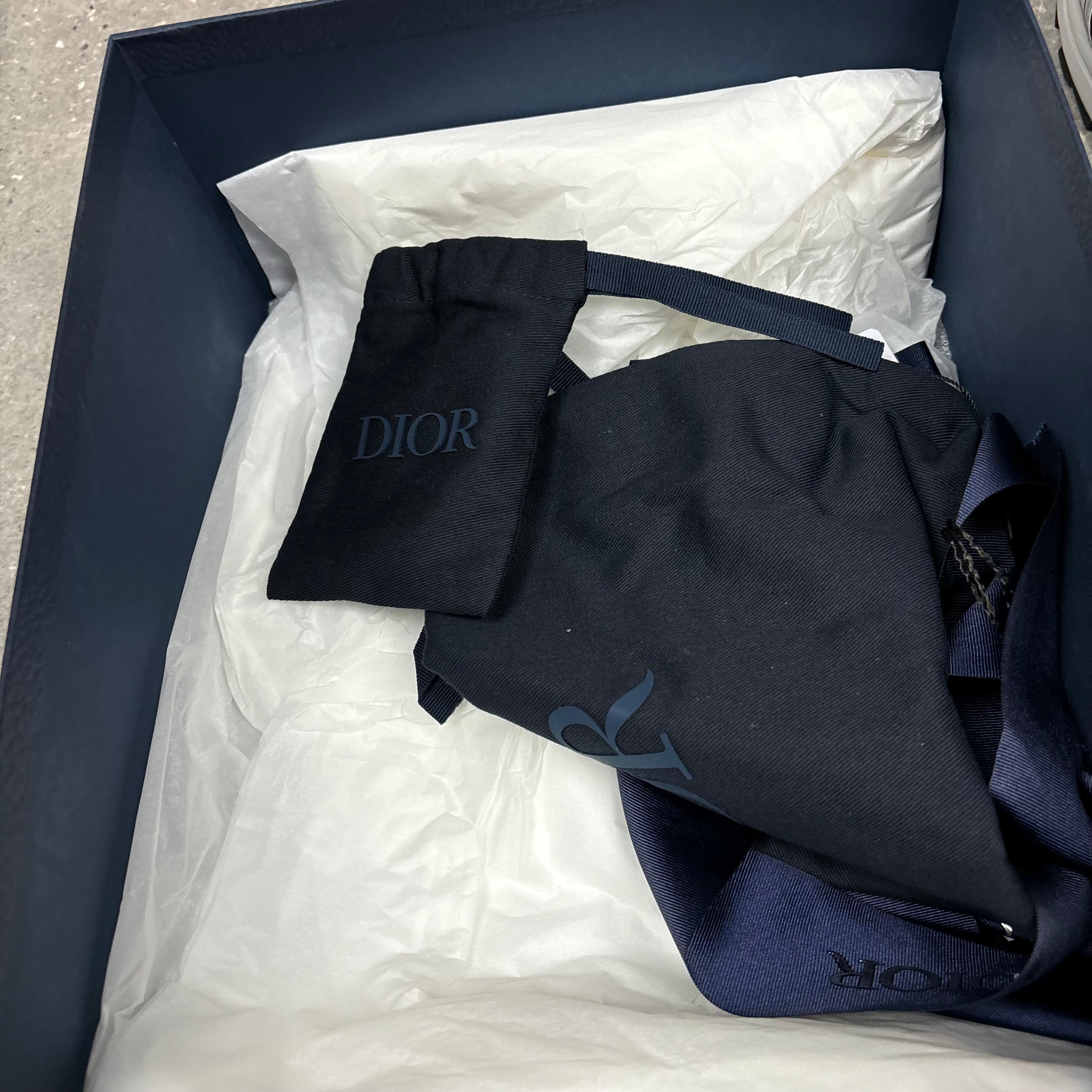 DIOR B30 GREY - (EU 40 / UK 6)
