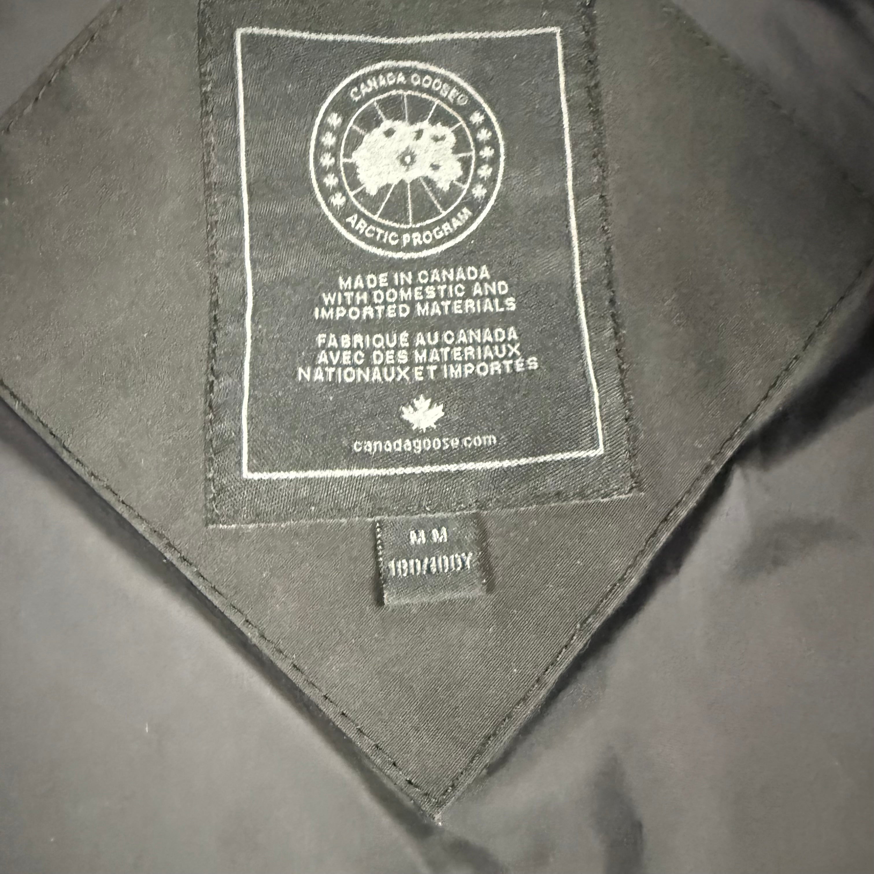 CANADA GOOSE BLACK BADGE - (M)