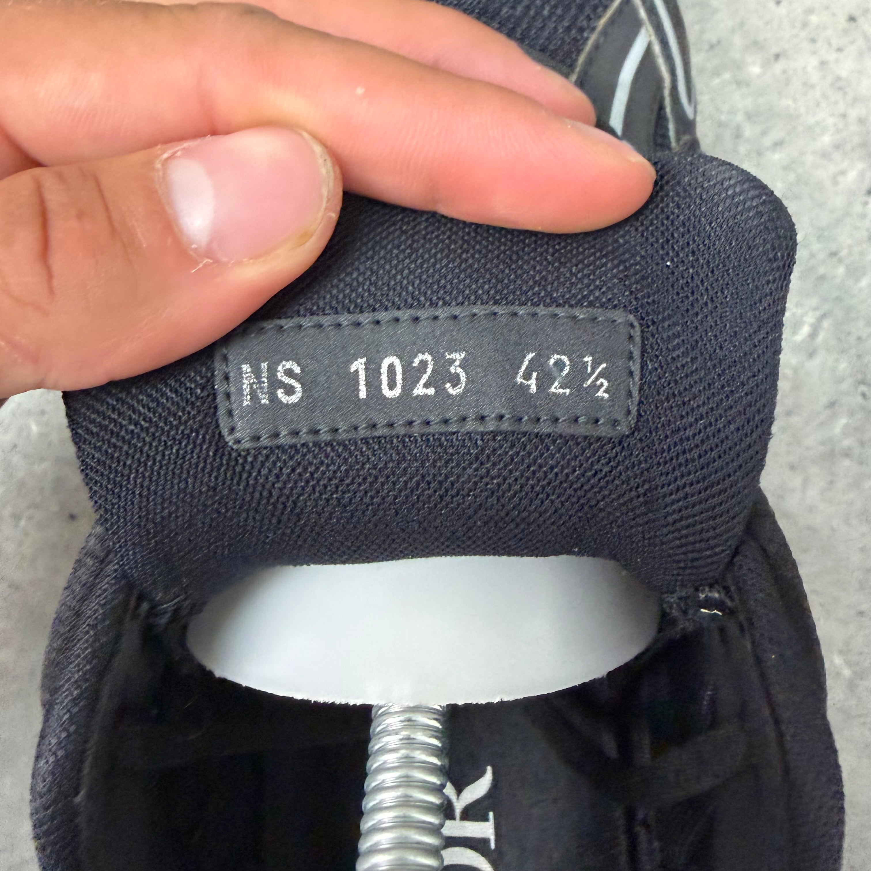 DIOR B30 BLACK - (EU42.5 / UK8.5)