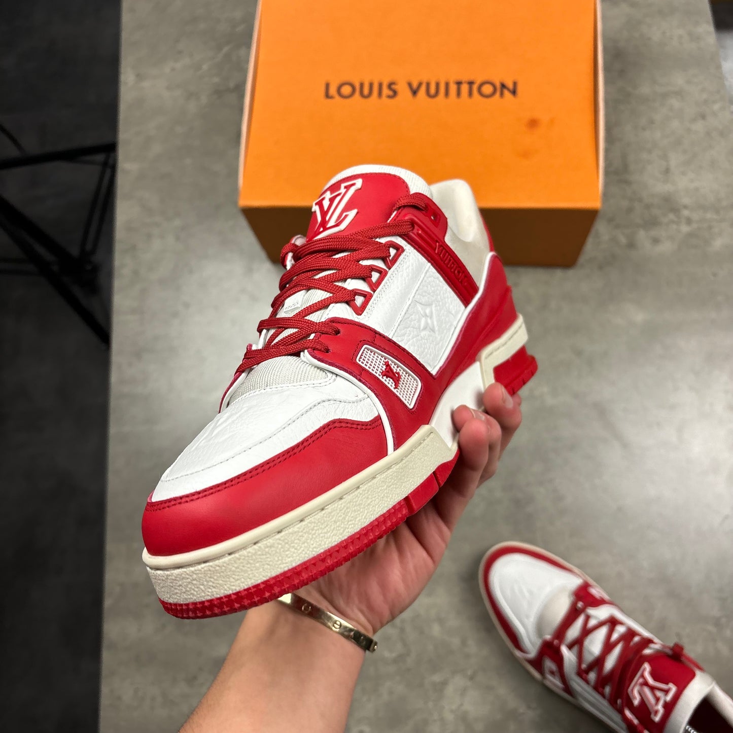 LOUIS VUITTON SNEAKERS (FITS 9)