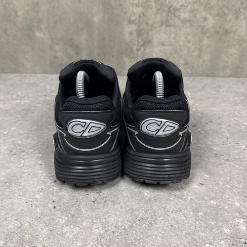 DIOR B30 BLACK (EU 41 / UK 7)