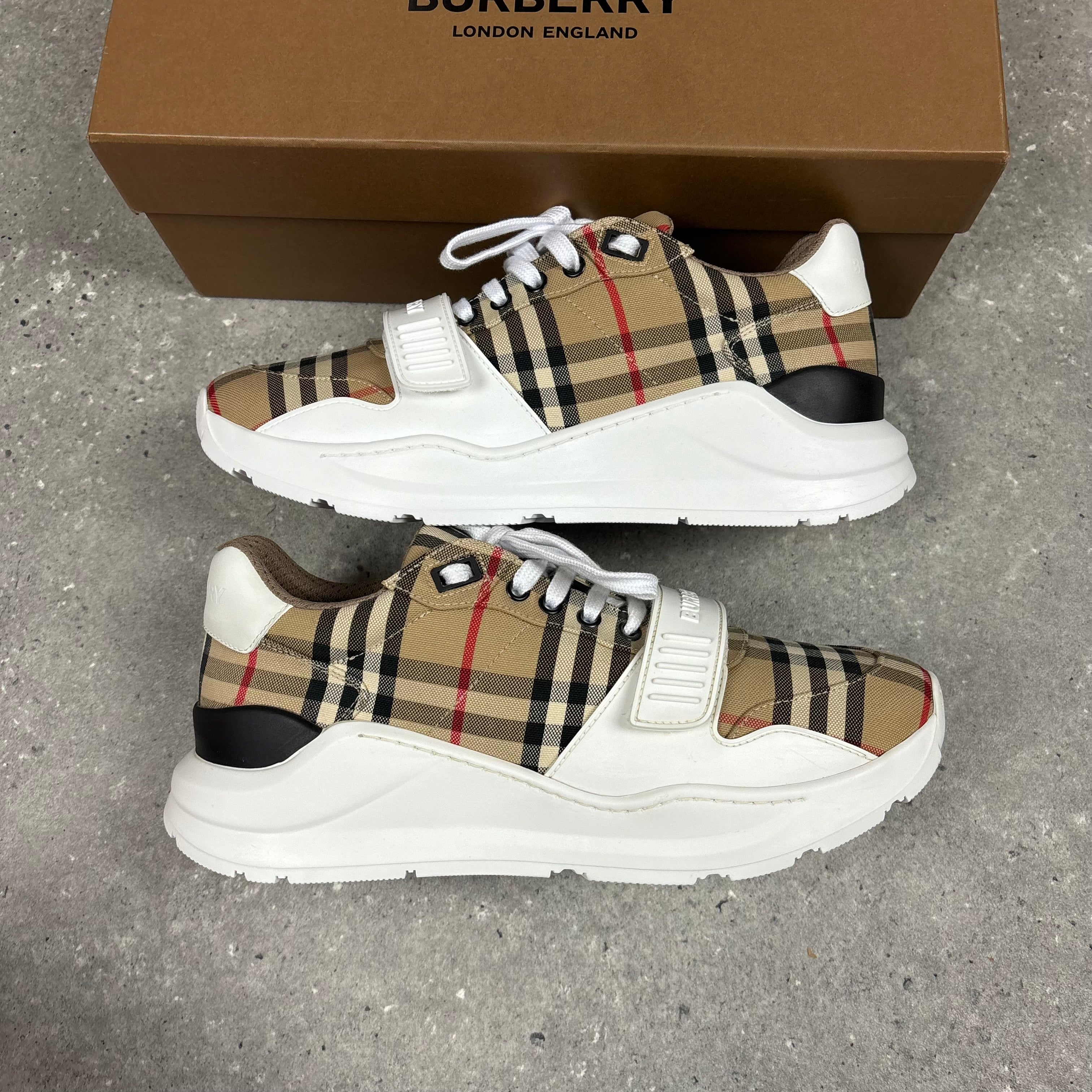 BURBERRY RAMSEY -  EU43 / UK9
