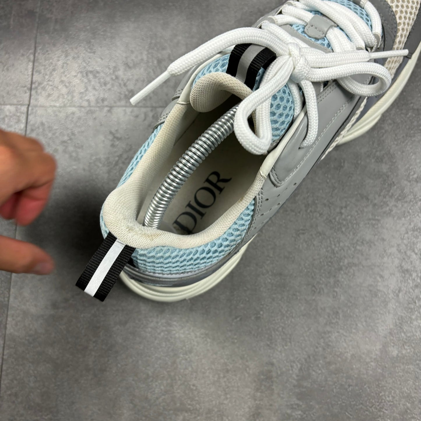 DIOR B22 TRAINERS - BABY BLUE (FITS 7)