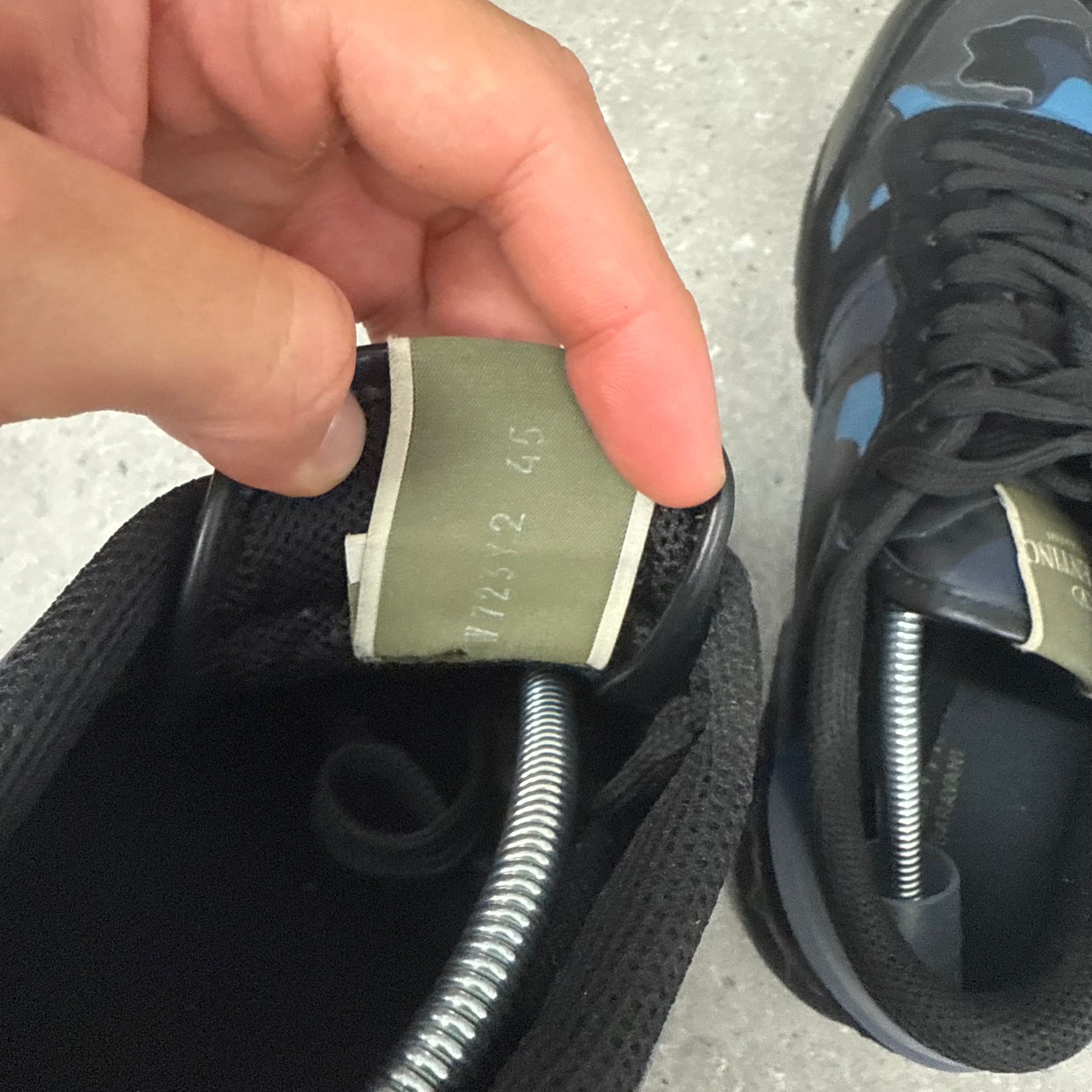 VALENTINO ROCKRUNNER BLUE - (EU45 / UK11)