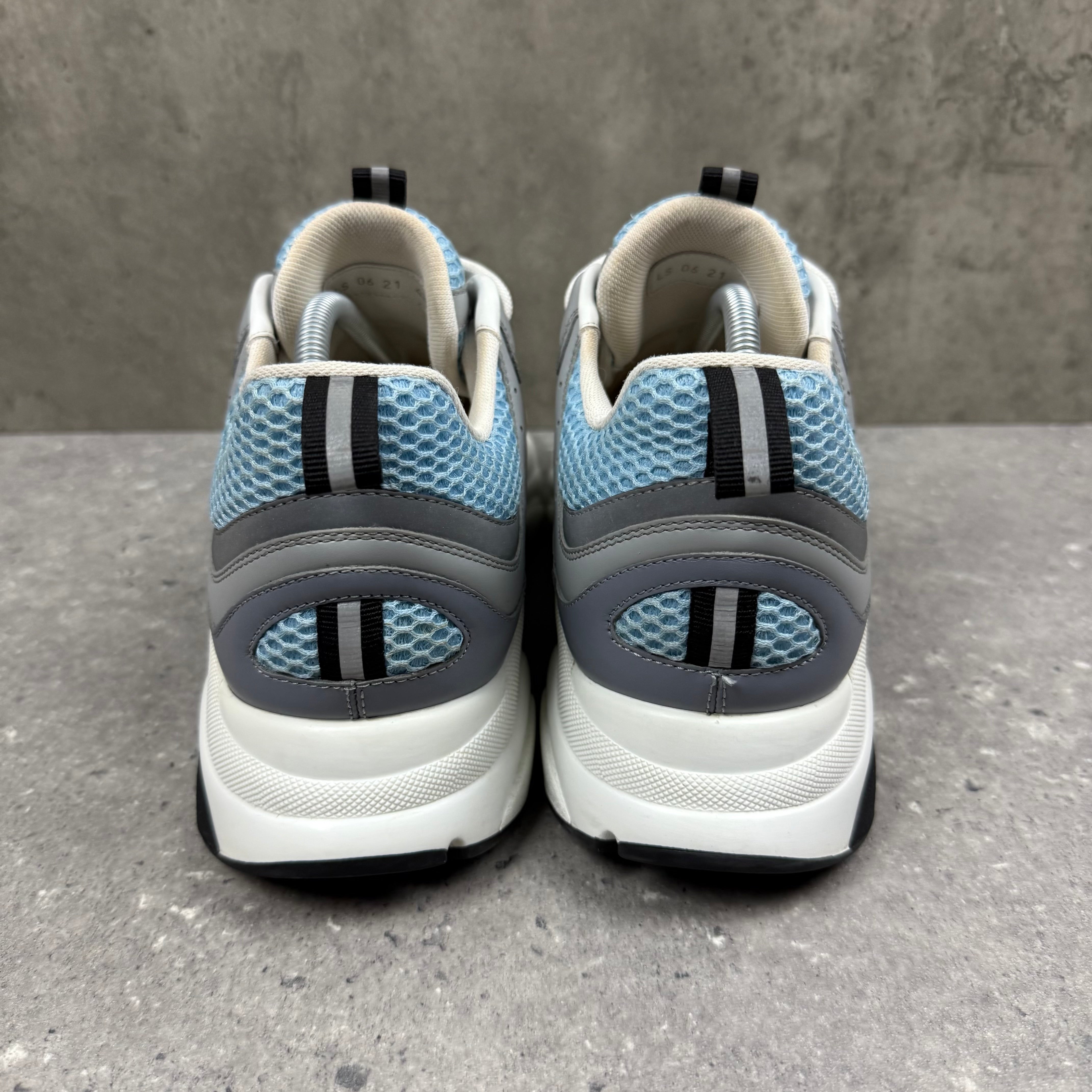 DIOR B22 BABY BLUE - (EU 43 / UK 9)