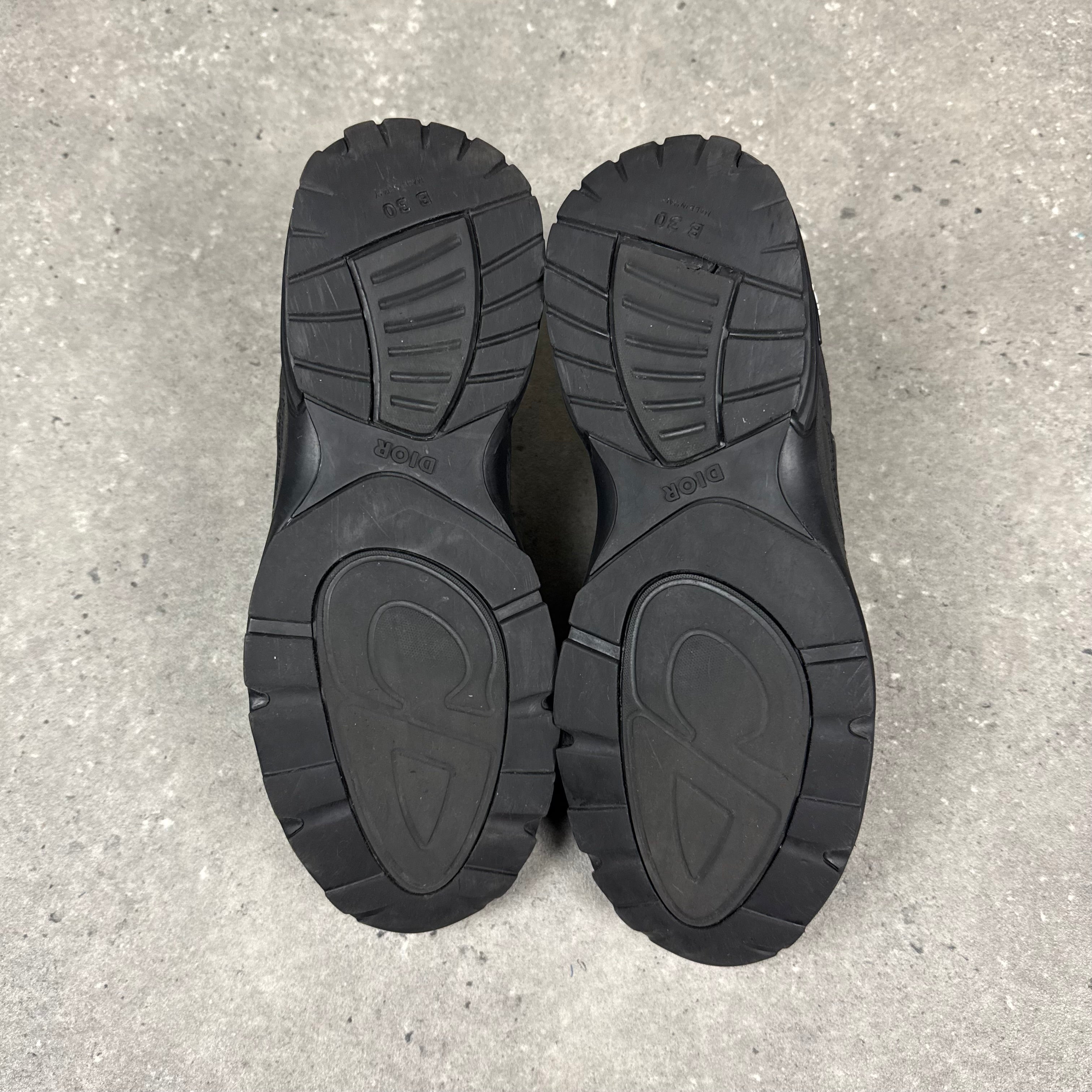DIOR B30 BLACK (EU 41 / UK 7)