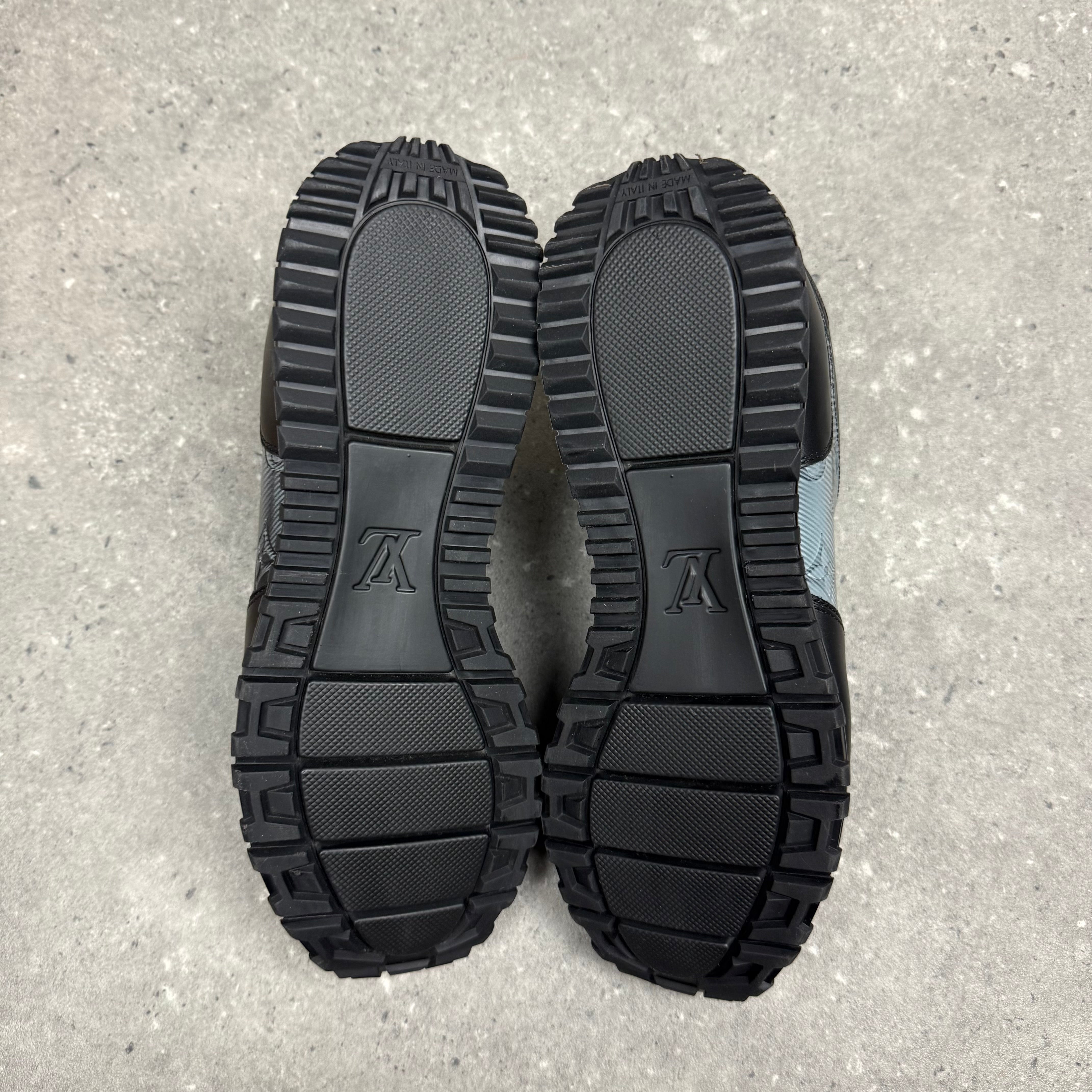 LOUIS VUITTON RUNAWAYS BLACK - EU41 (FITS UK 8)