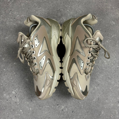 LOUIS VUITTON TACTICS - EU 42 (FITS UK 9/9.5)