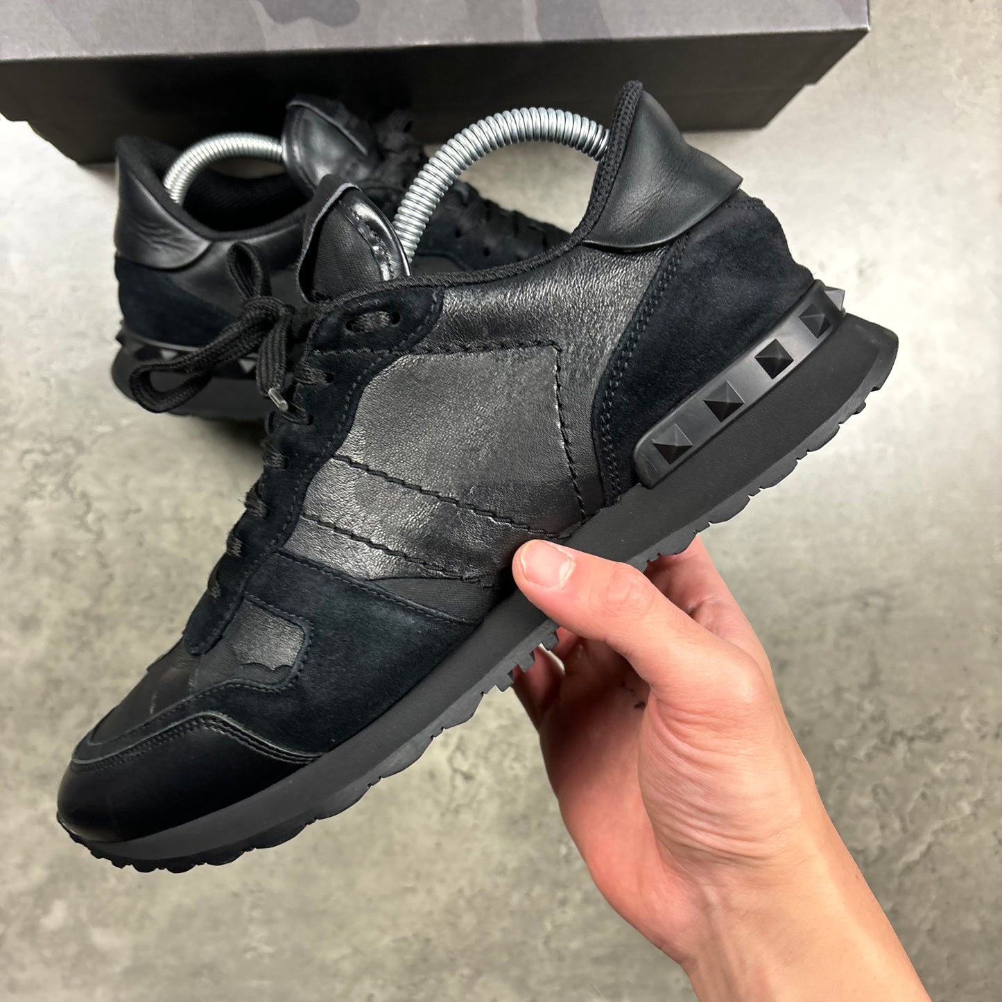 VALENTINO ROCKRUNNERS BLACK (FITS 7/8)