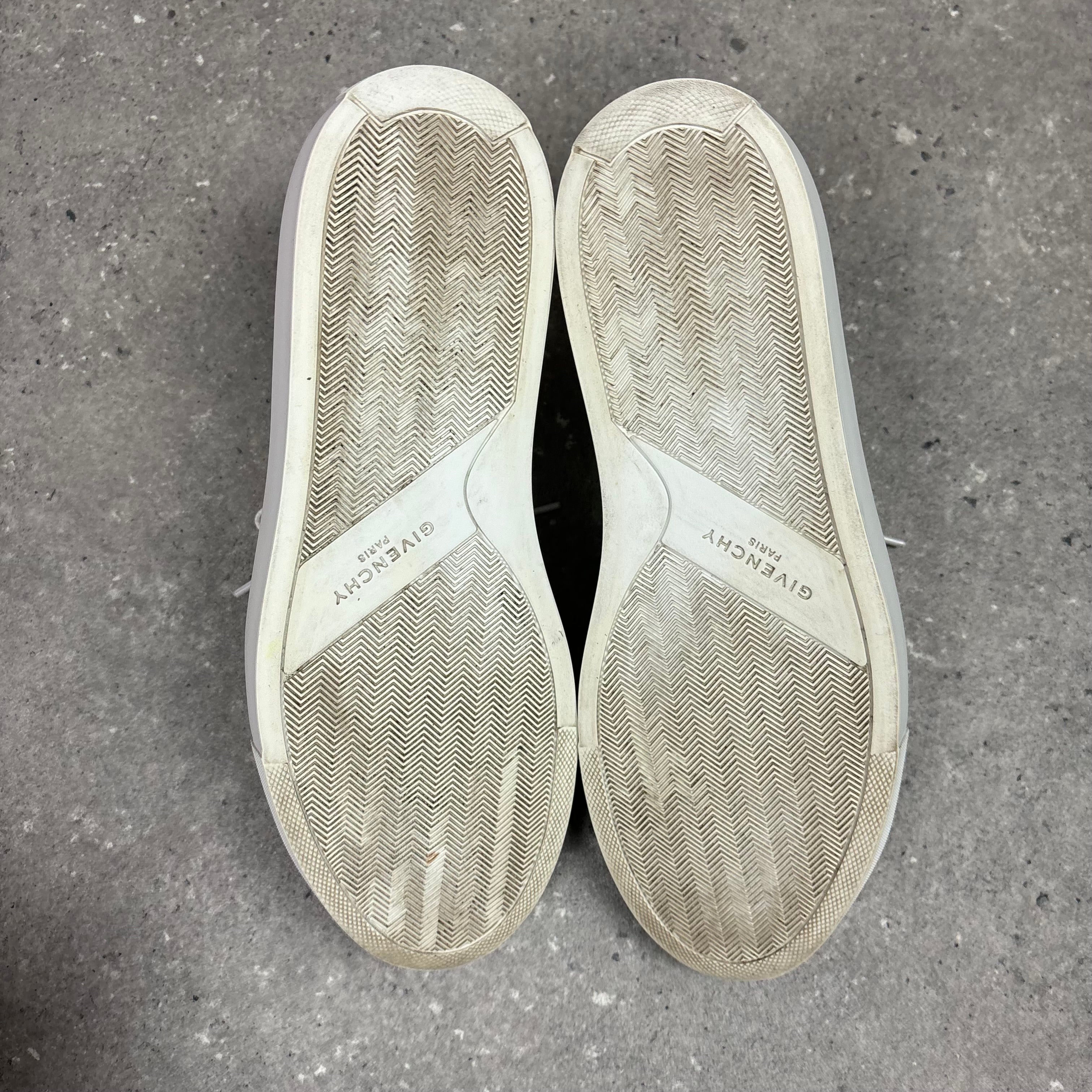 GIVENCHY TRAINERS WHITE - EU39 ( FIT UK 6 )