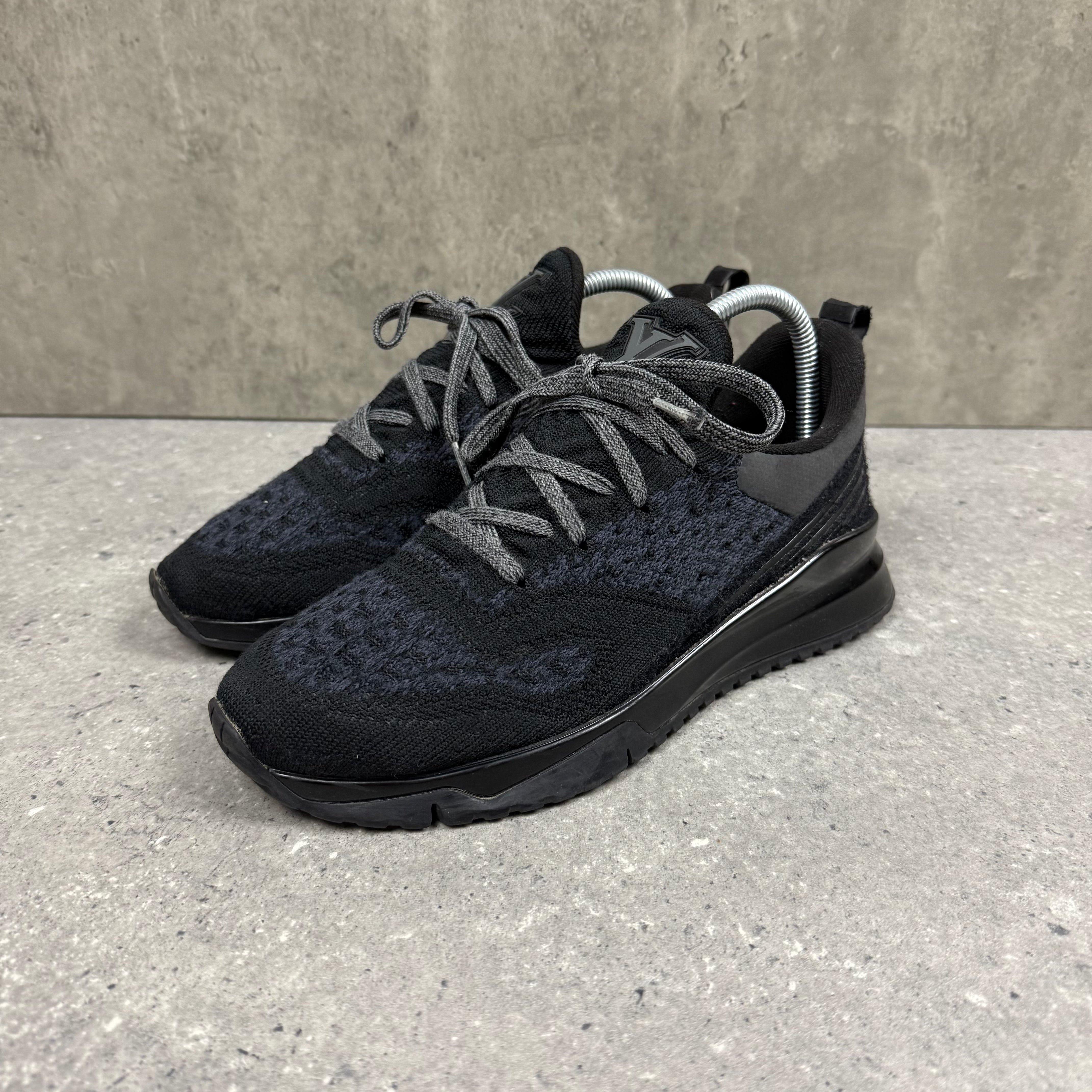 LOUIS VUITTON VNR BLACK/GREY - EU40.5 (FITS UK 7.5)