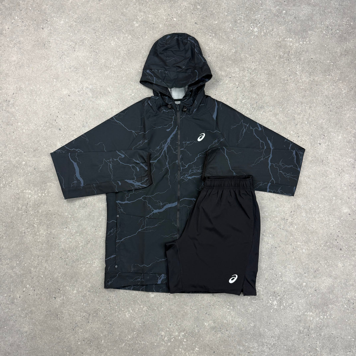 ASICS ENCHANTED WINDRUNNER JACKET & CORE SHORTS SET - BLACK
