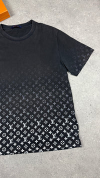 LOUIS VUITTON GRADIENT T-SHIRT - (FITS XL)